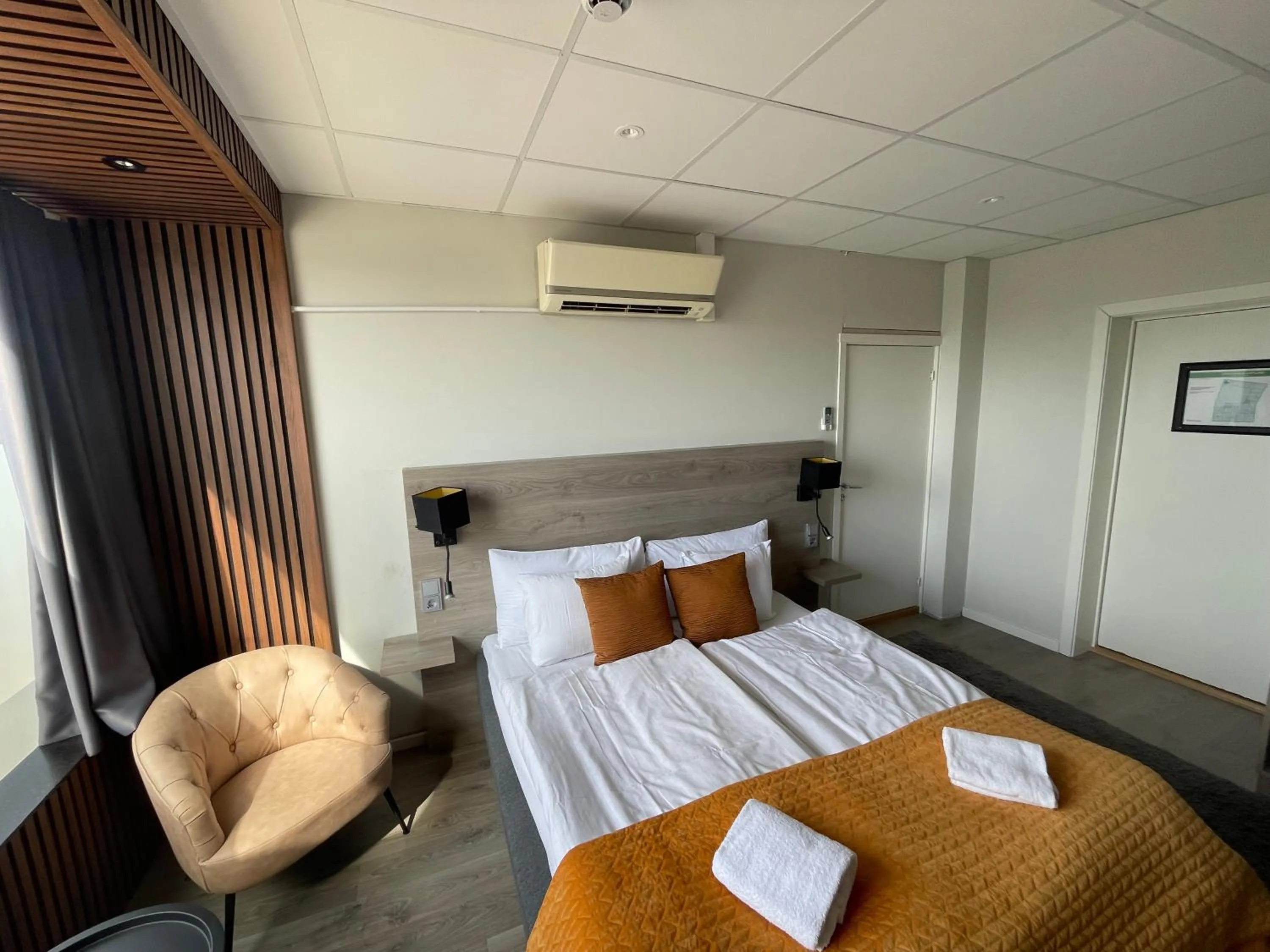 Bed in Dream - Luxury Hostel