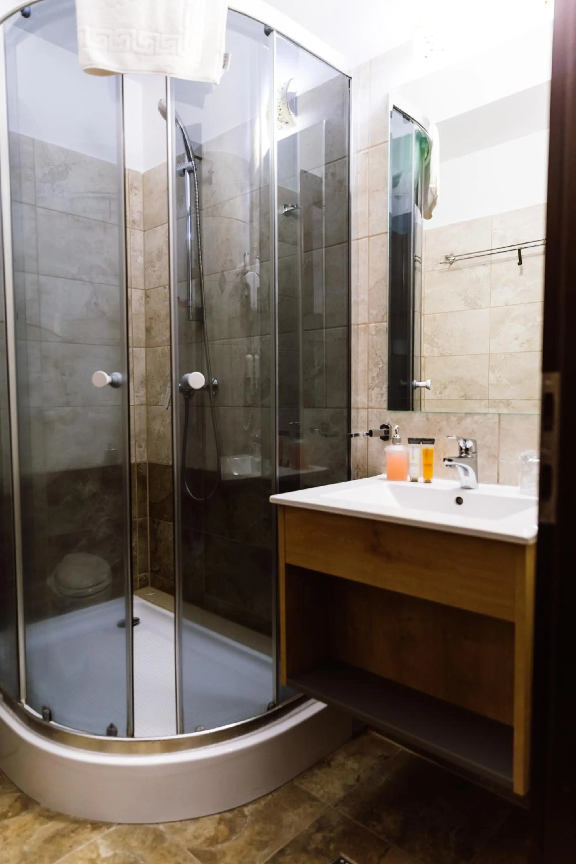 Shower in Hotel Relax Sovata