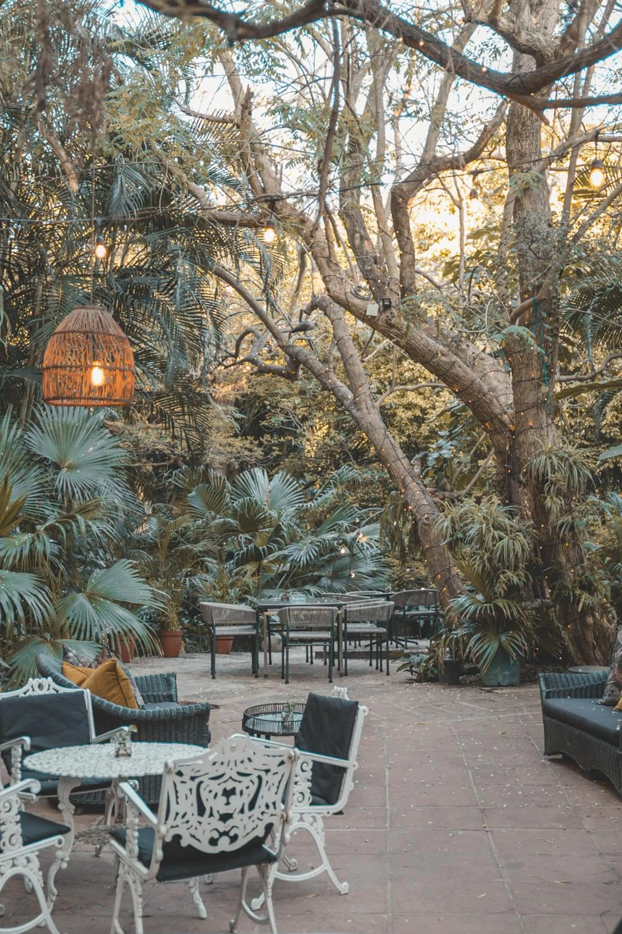 Restaurant/places to eat in Beside Still Waters Boutique Hotel