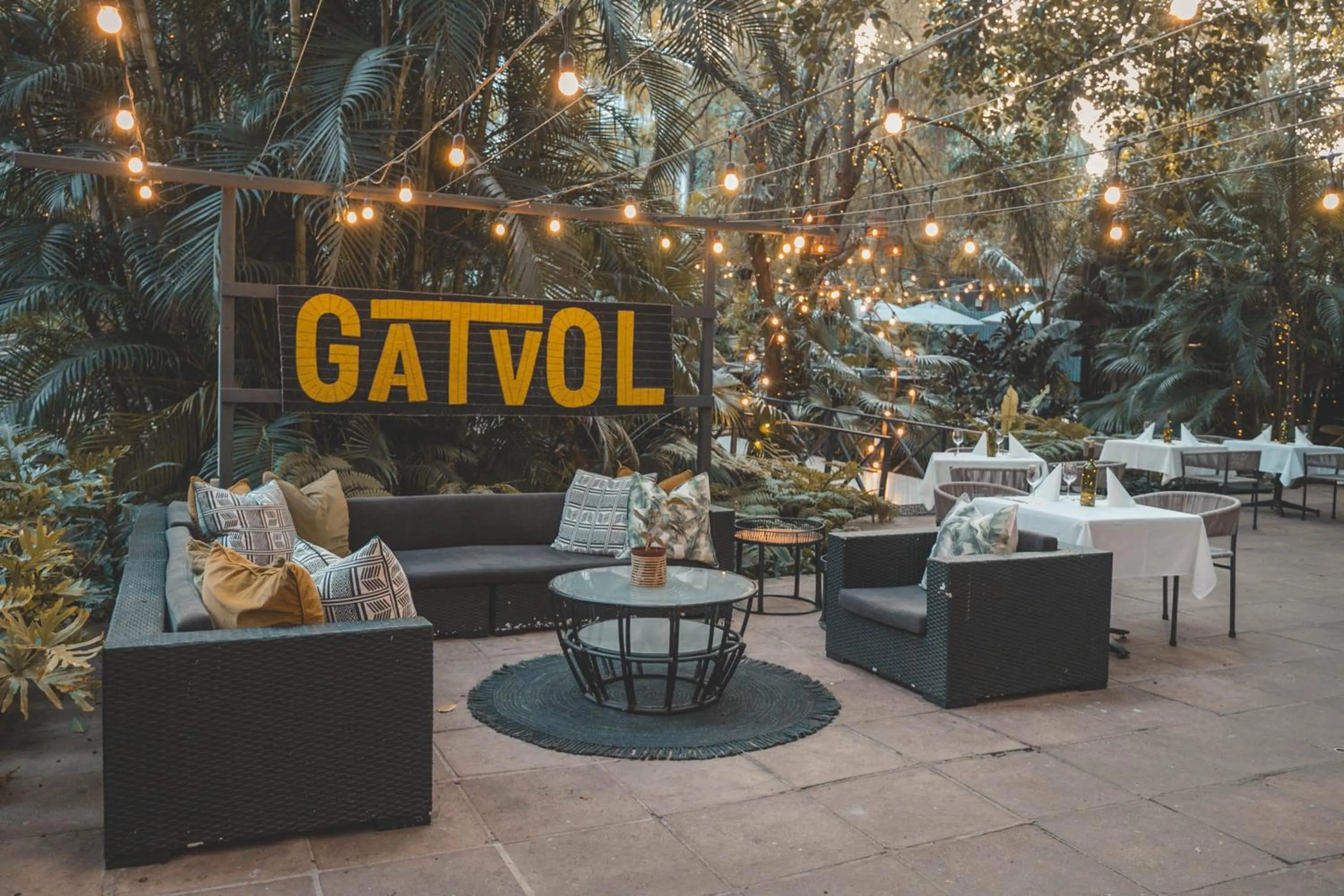 Restaurant/places to eat in Beside Still Waters Boutique Hotel