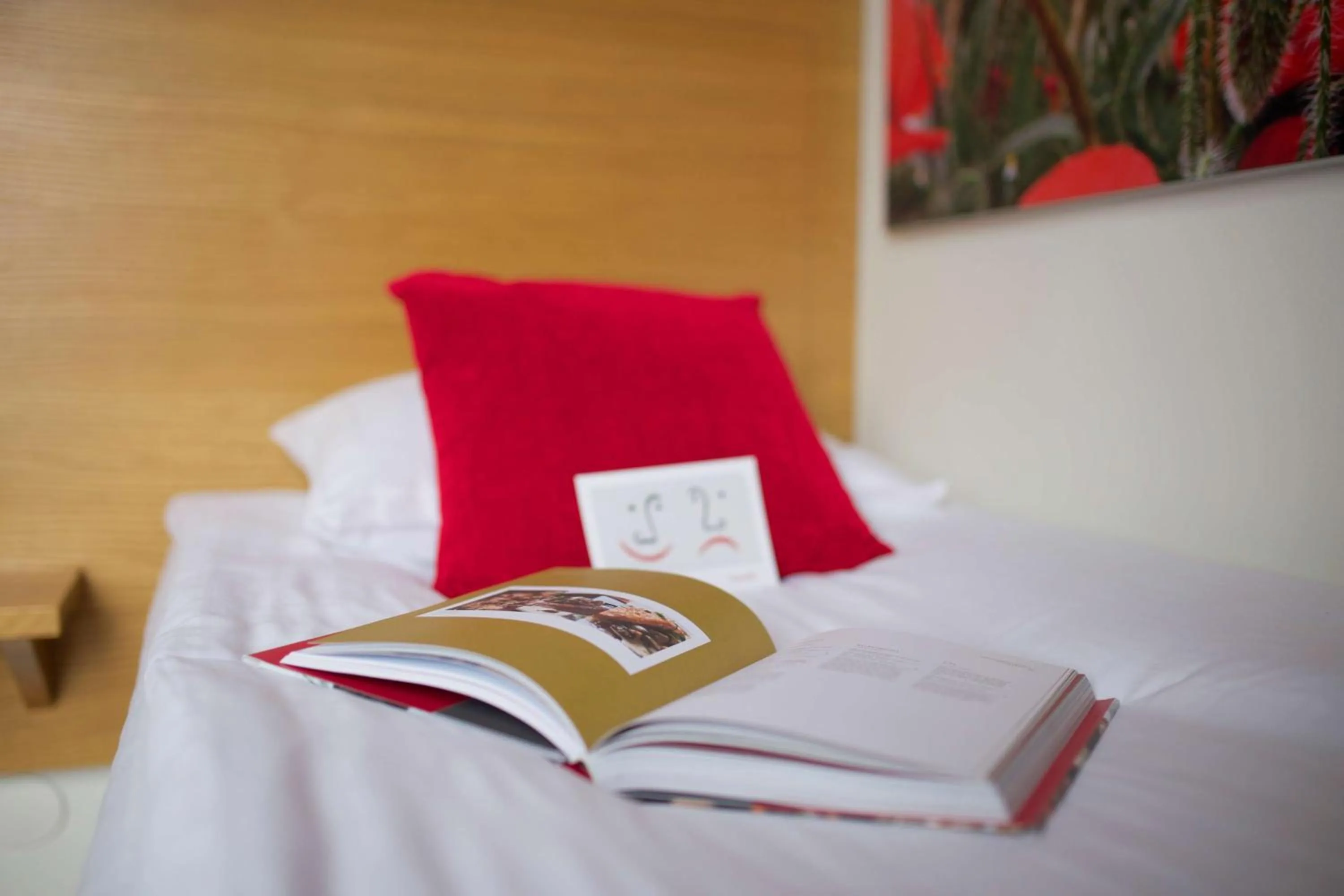 Bedroom, Bed in Scandic Arvika