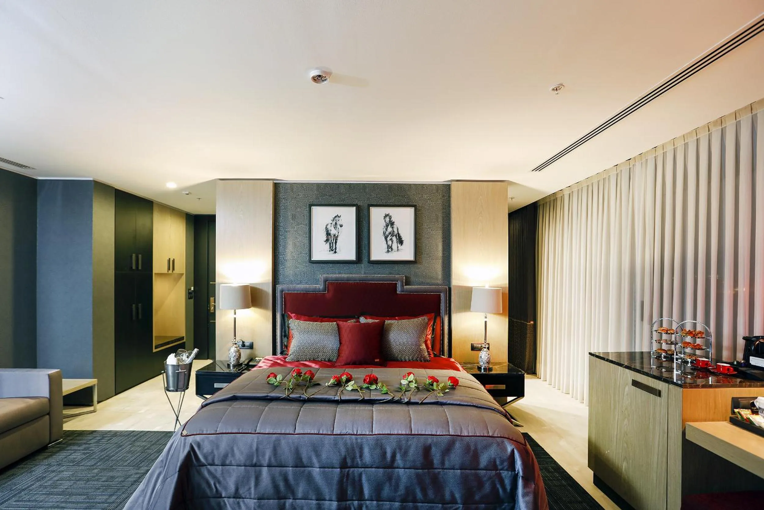 Bed in Mia City Hotel