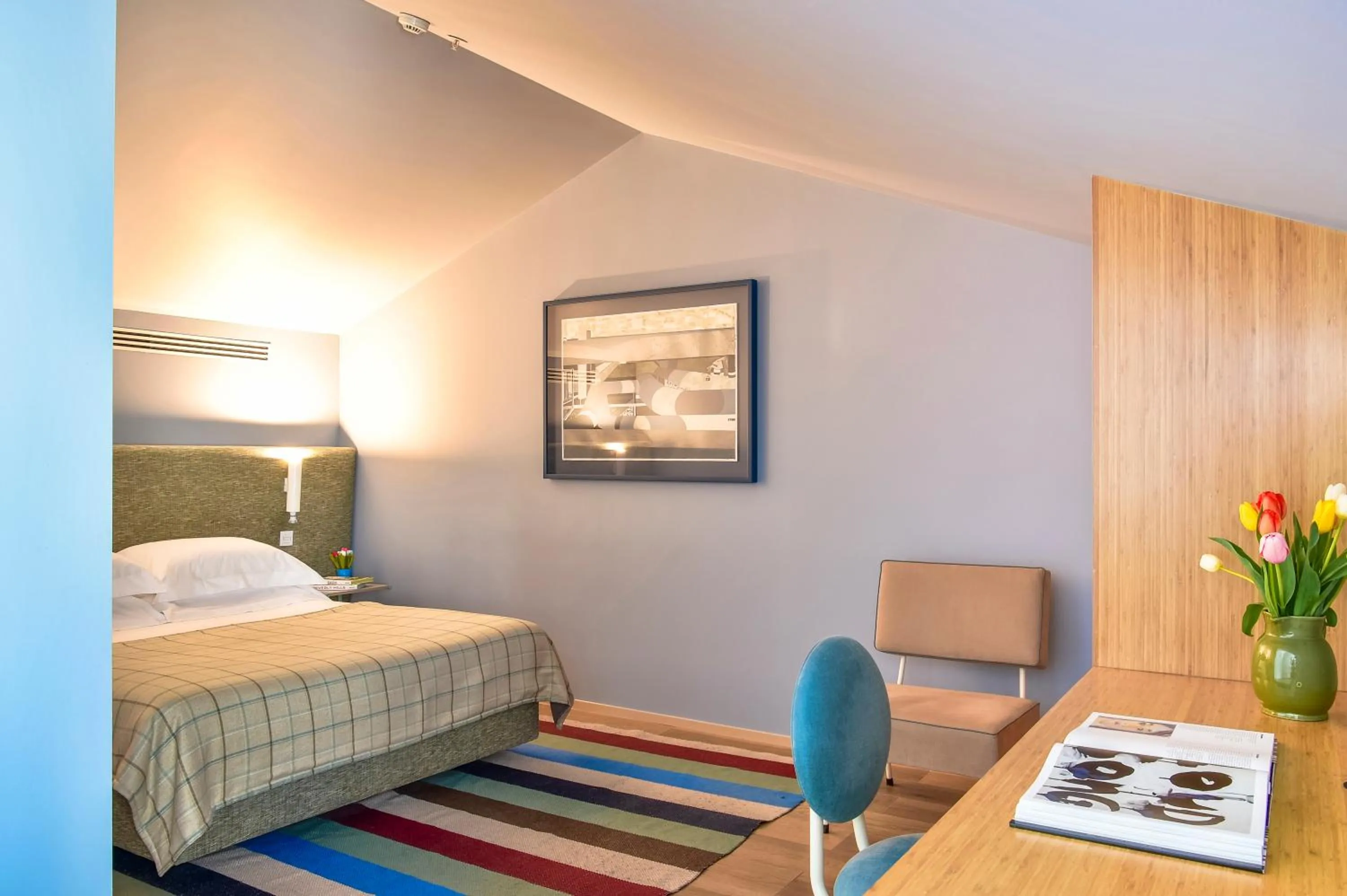 Coffee/tea facilities, Bed in The Editory House Ribeira Porto Hotel