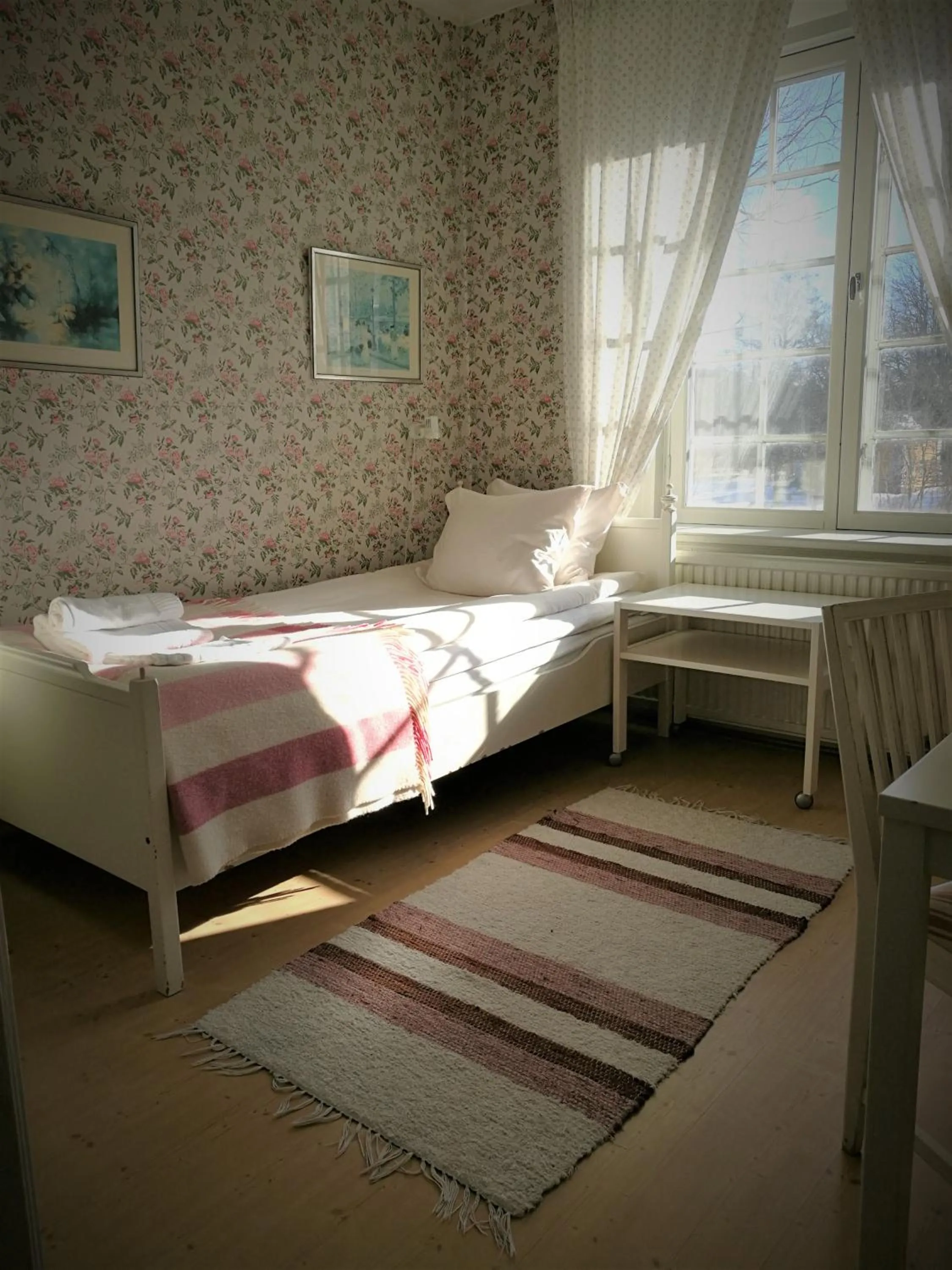 Photo of the whole room, Bed in Wärdshuset Gammel Tammen Österbybruk