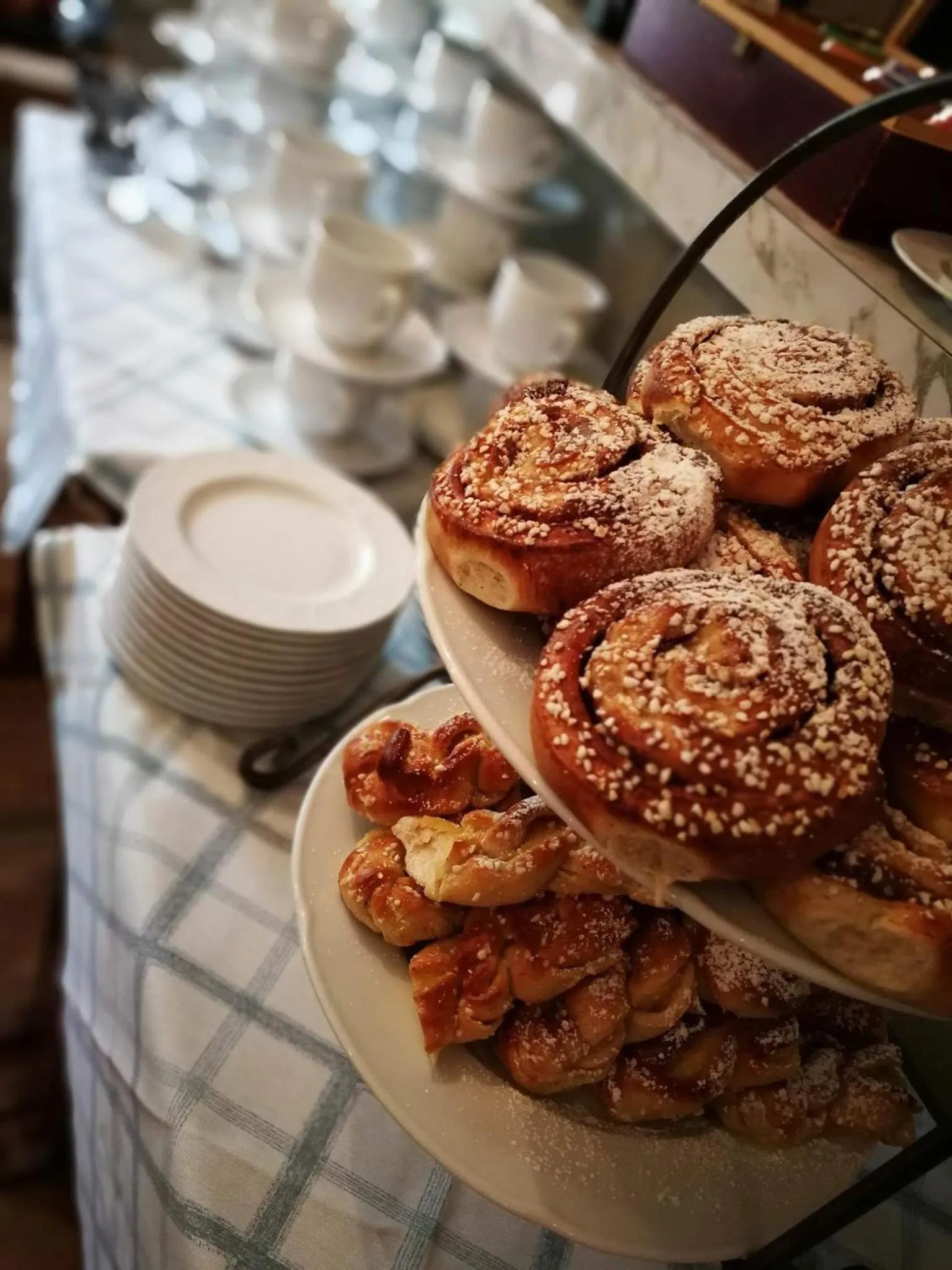 Continental breakfast in Wärdshuset Gammel Tammen Österbybruk