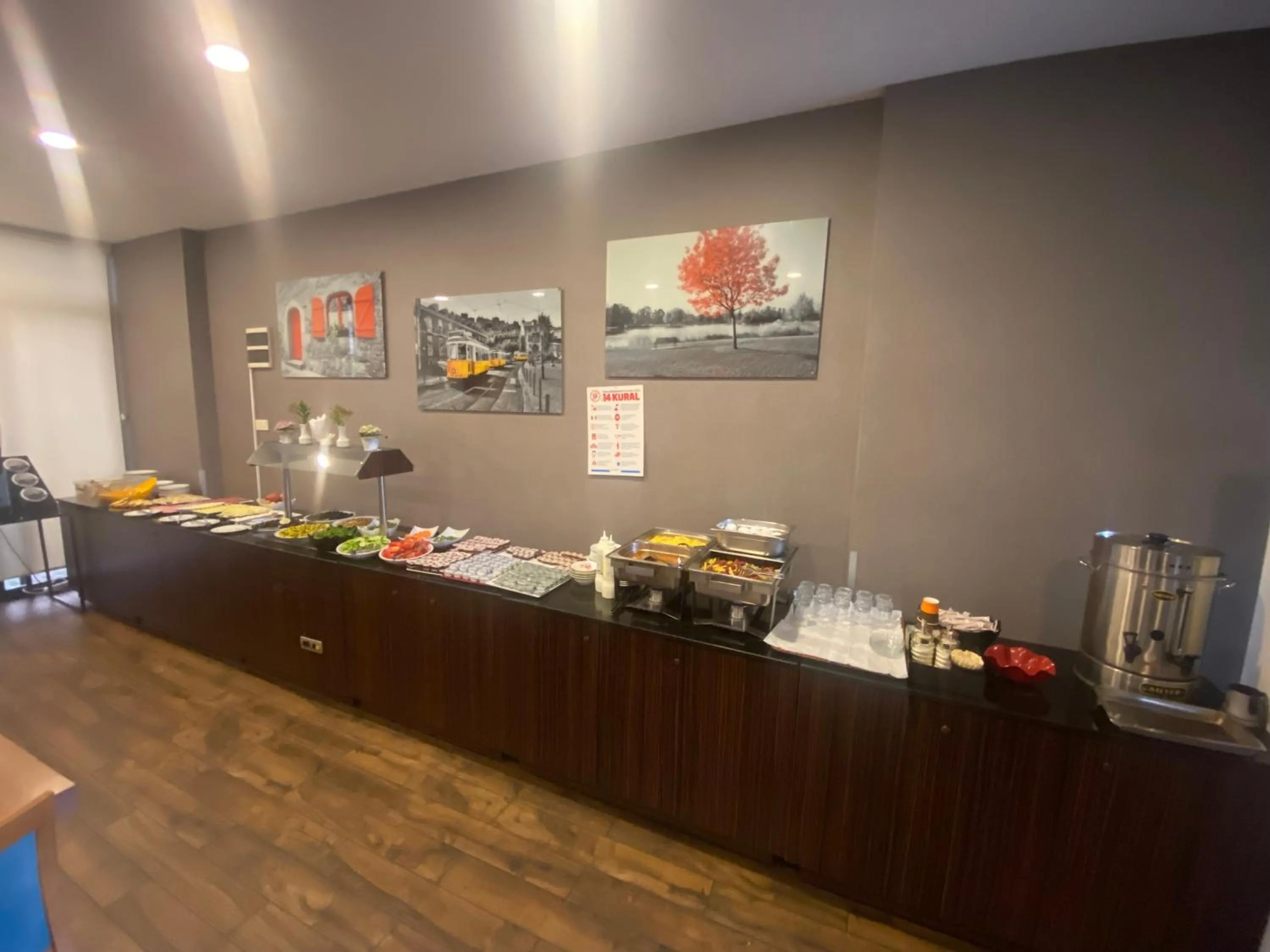 Breakfast in Niconya Port Suite&Hotel