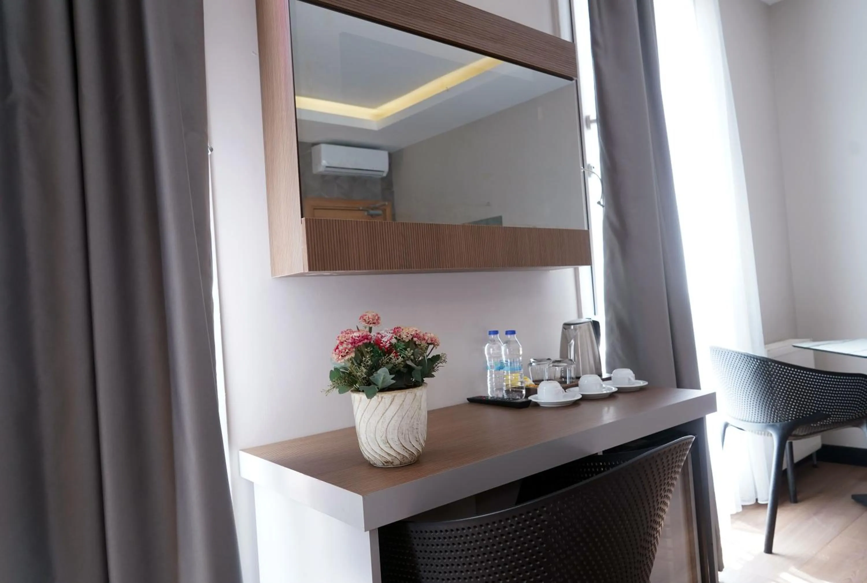 Kitchen or kitchenette in Niconya Port Suite&Hotel