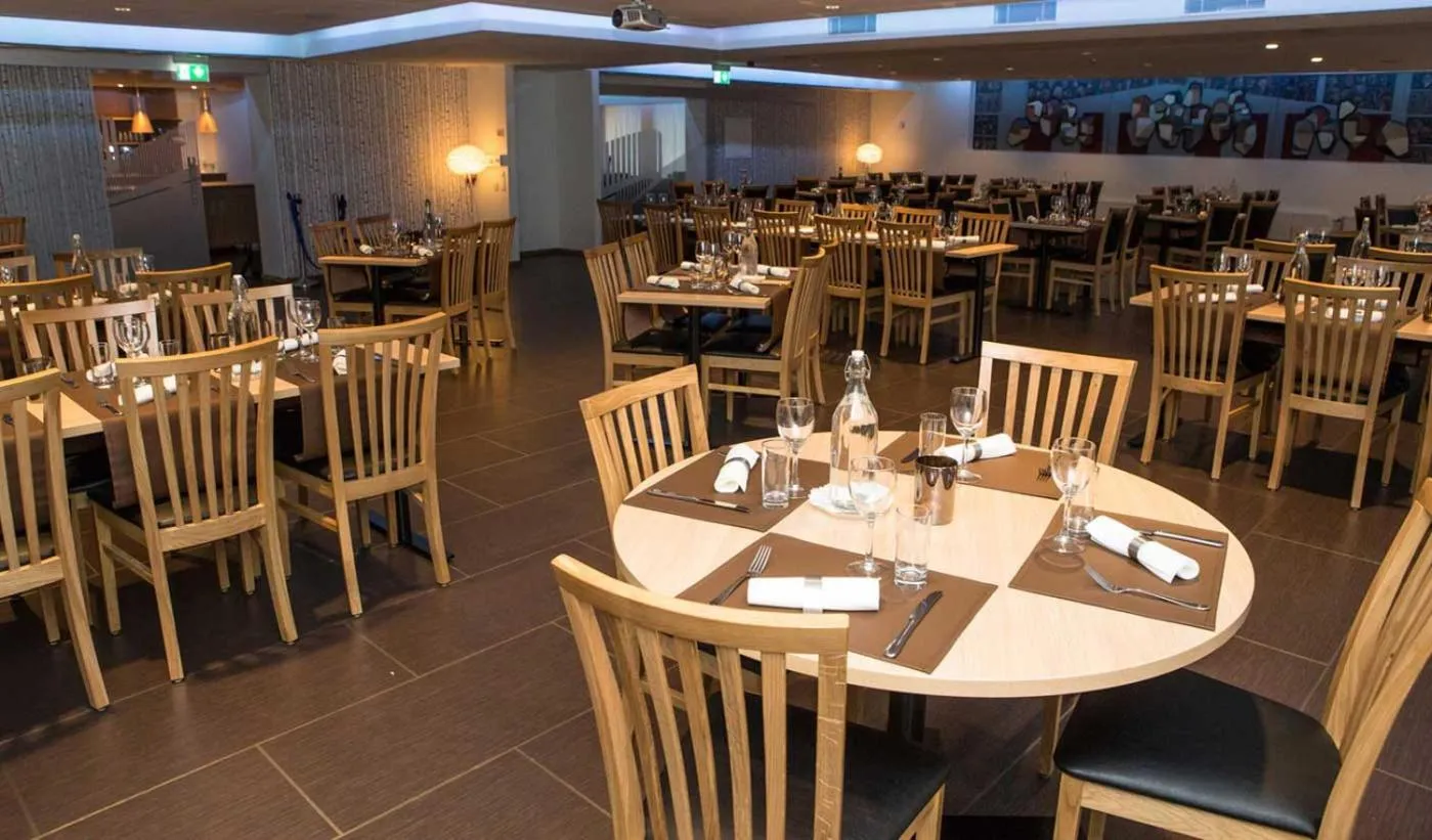 Restaurant/places to eat in Hotell Villa Sparta