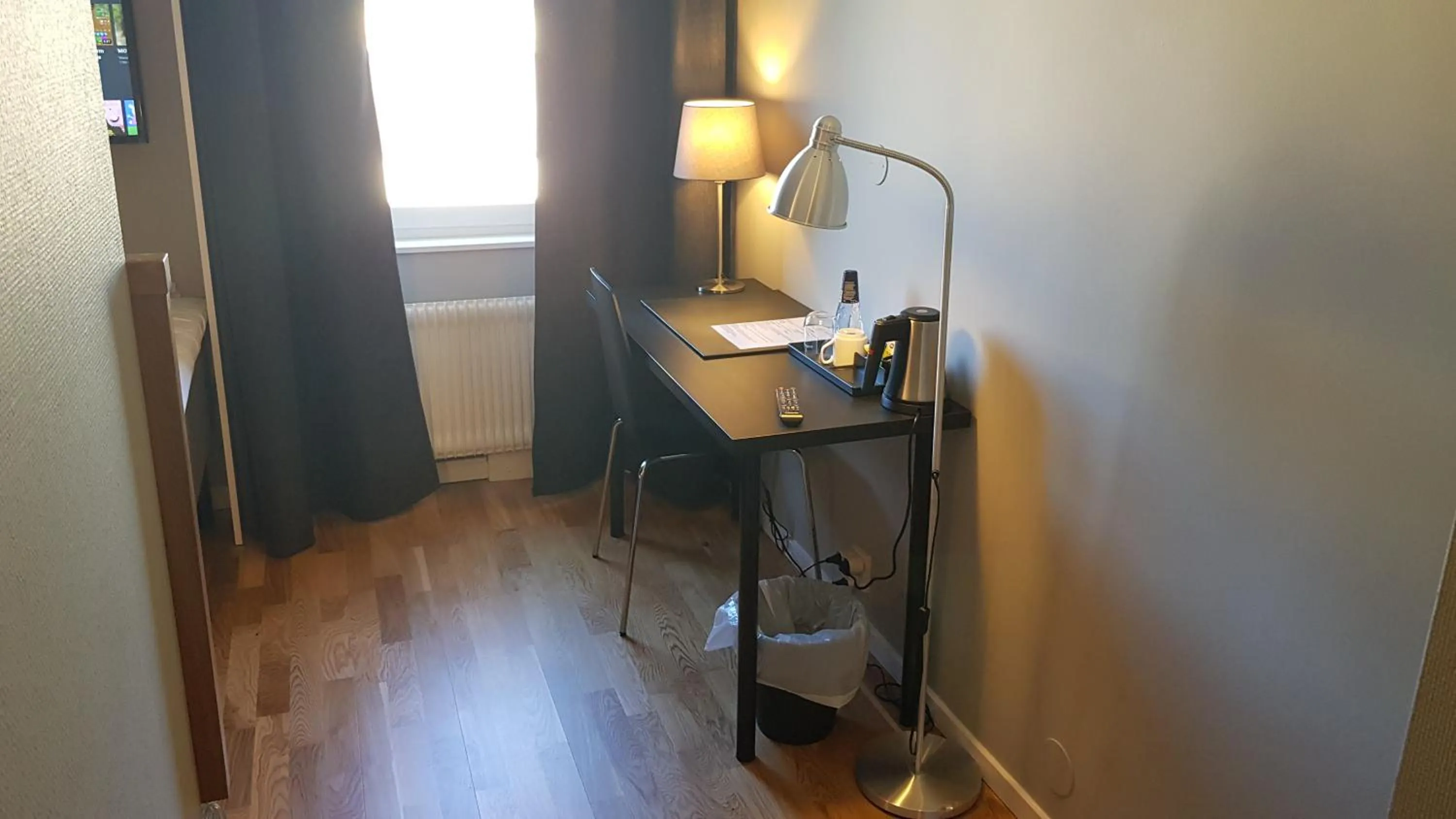 Coffee/tea facilities in City Hotel