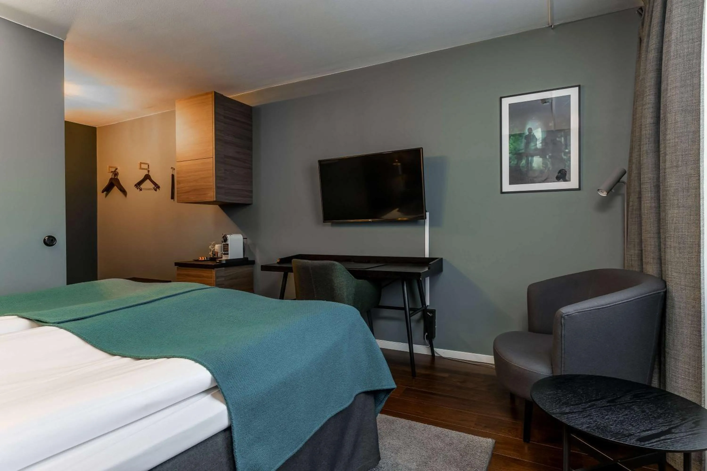 TV and multimedia, Bed in Best Western Plus Grand Hotel Elektra