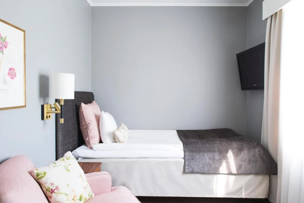 Property building, Bed in Hooks Herrgård