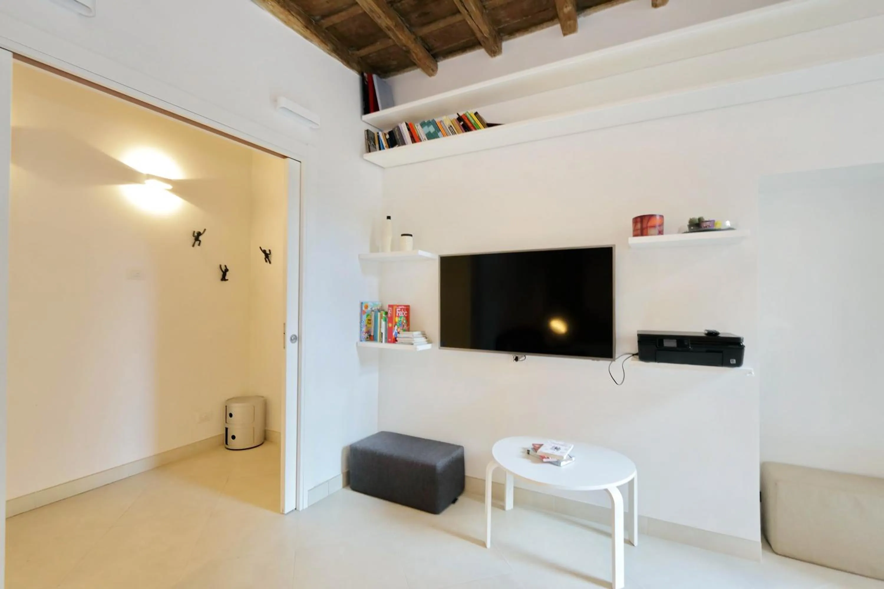 TV and multimedia in Reginella