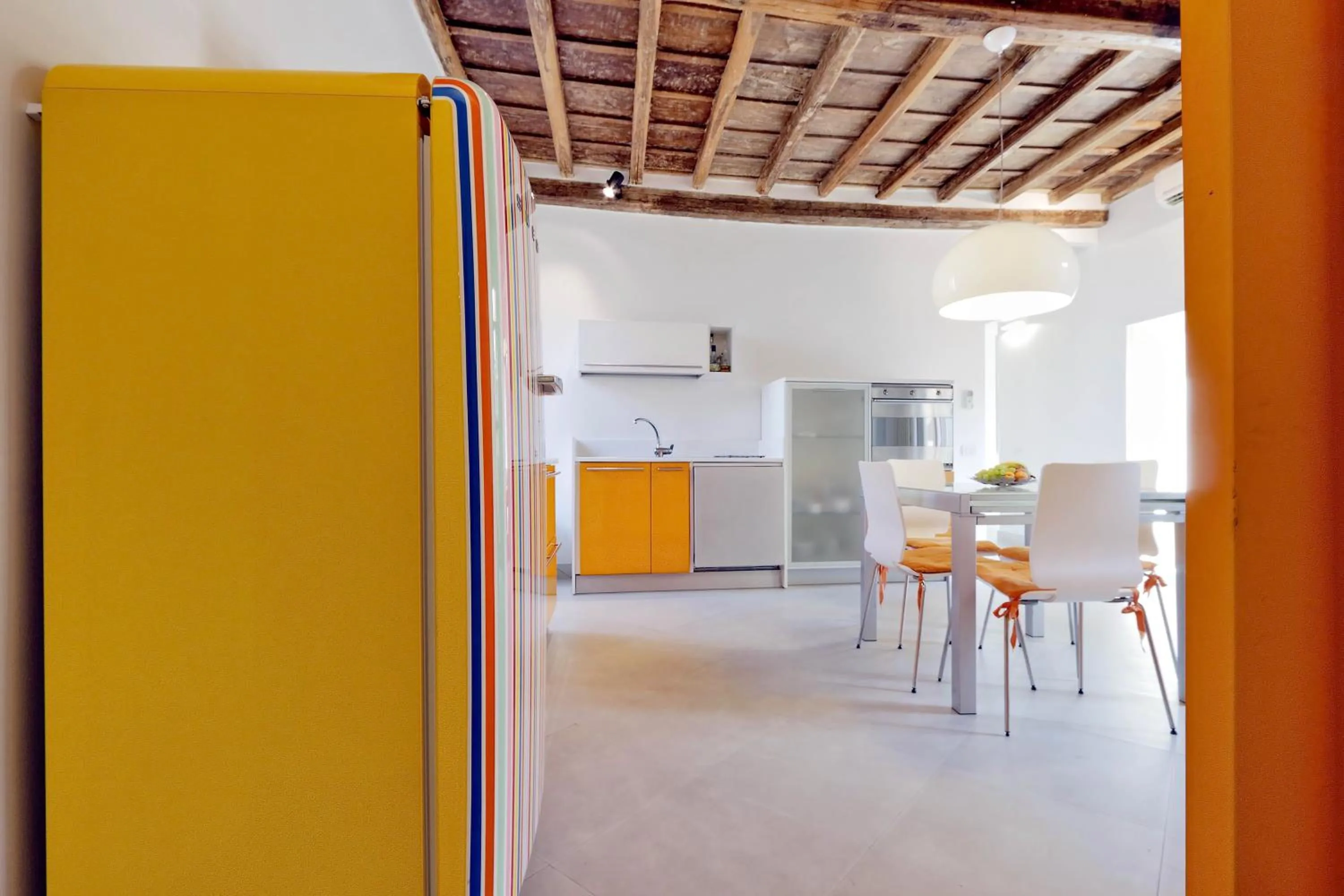 Kitchen or kitchenette in Reginella