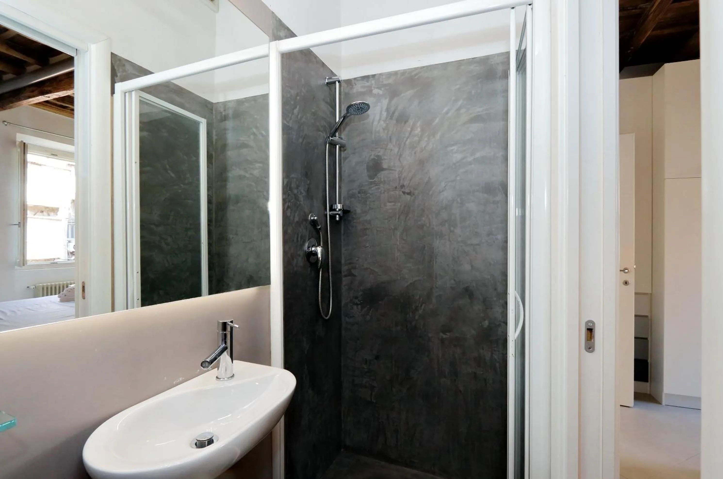 Bathroom in Reginella