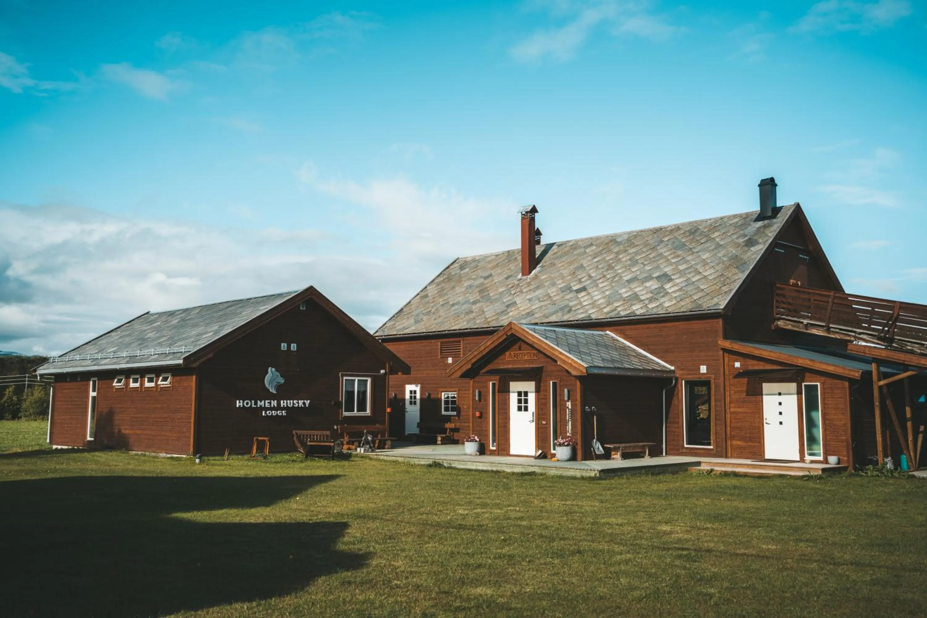 Restaurant/places to eat in Holmen Husky Lodge