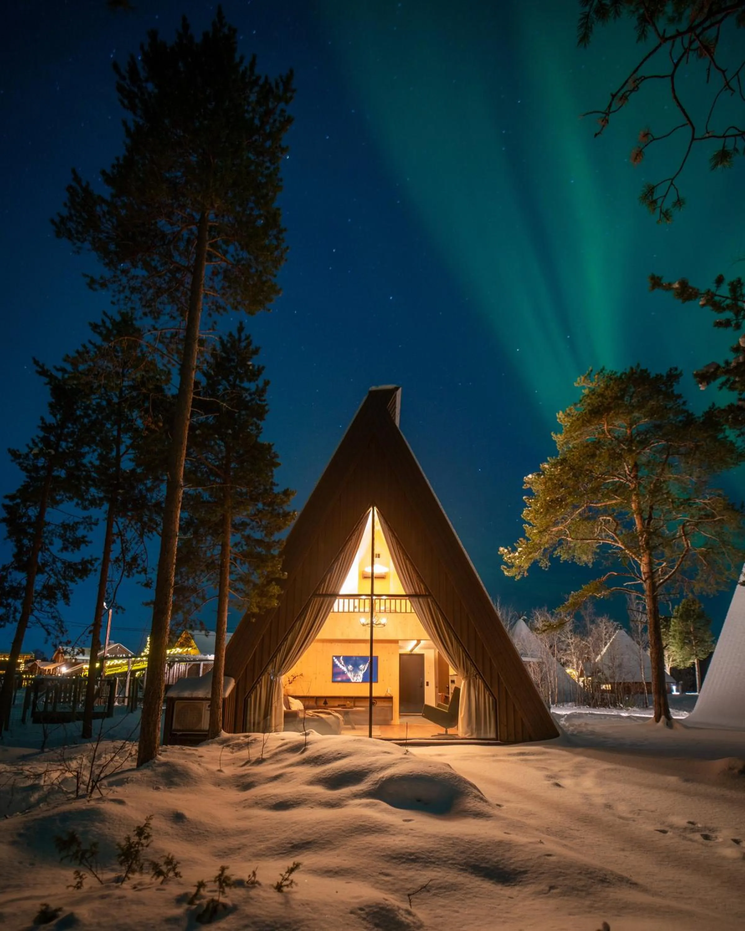 Property building in Holmen Husky Lodge