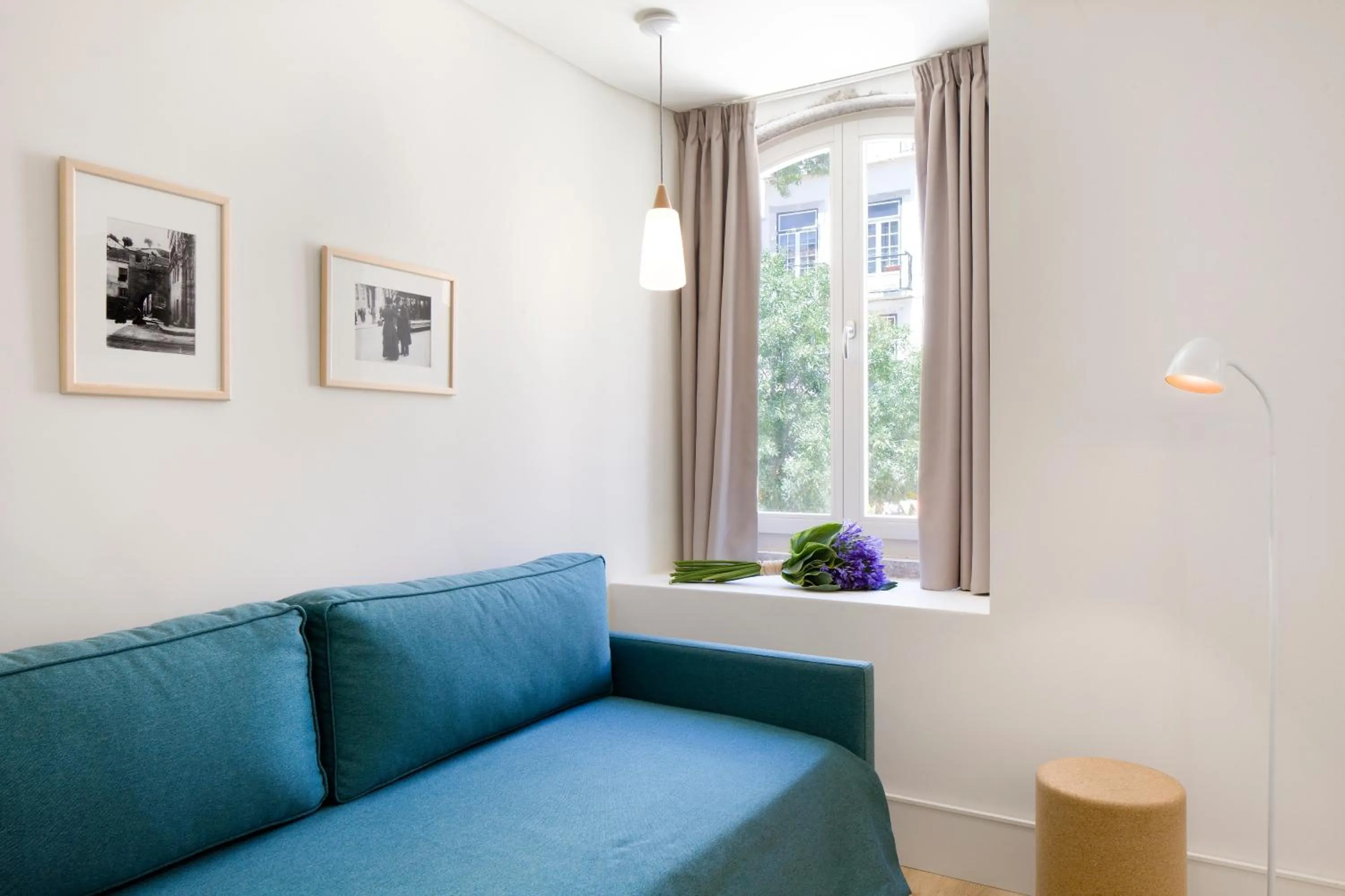 Living room in Ascensor da Bica - Lisbon Serviced Apartments