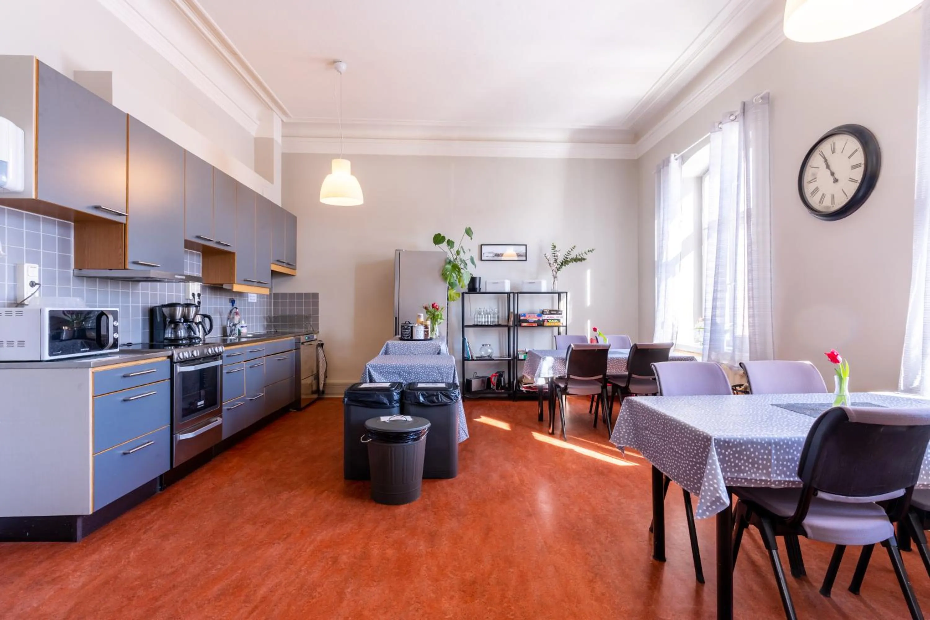 Communal kitchen in Hotel 1861