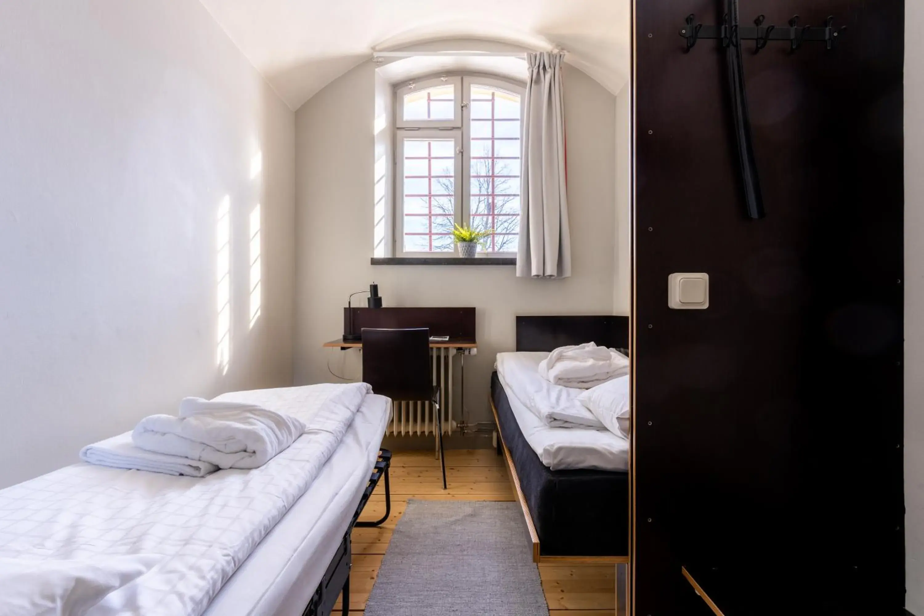 Single Room with Extra Bed and Shared Bathroom in Hotell Gamla Fängelset Single Room with Extra Bed and Shared Bathroom in Hotell Gamla Fängelset