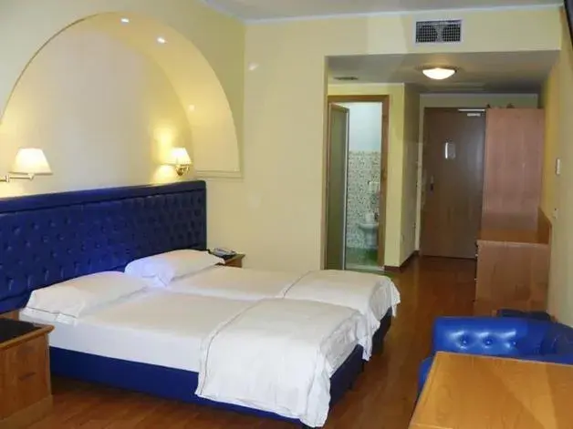 Bed in Hotel Alexander Bed in Hotel Alexander
