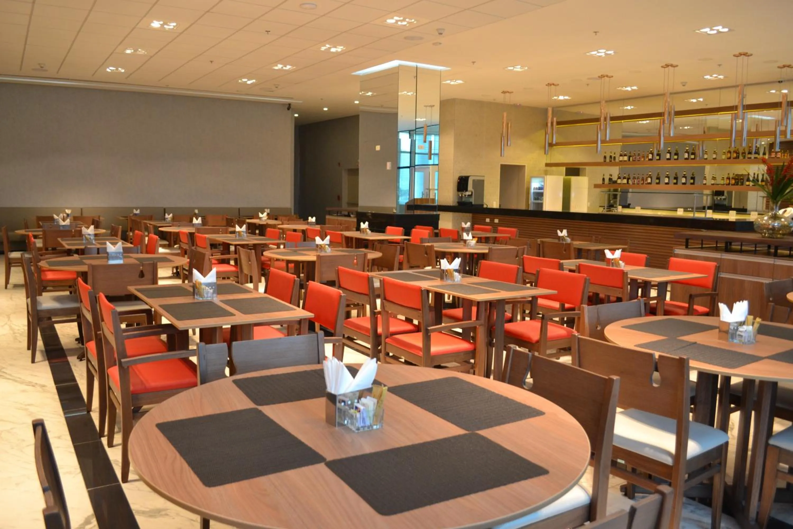 Restaurant/places to eat in eSuites Hotel Recreio Shopping
