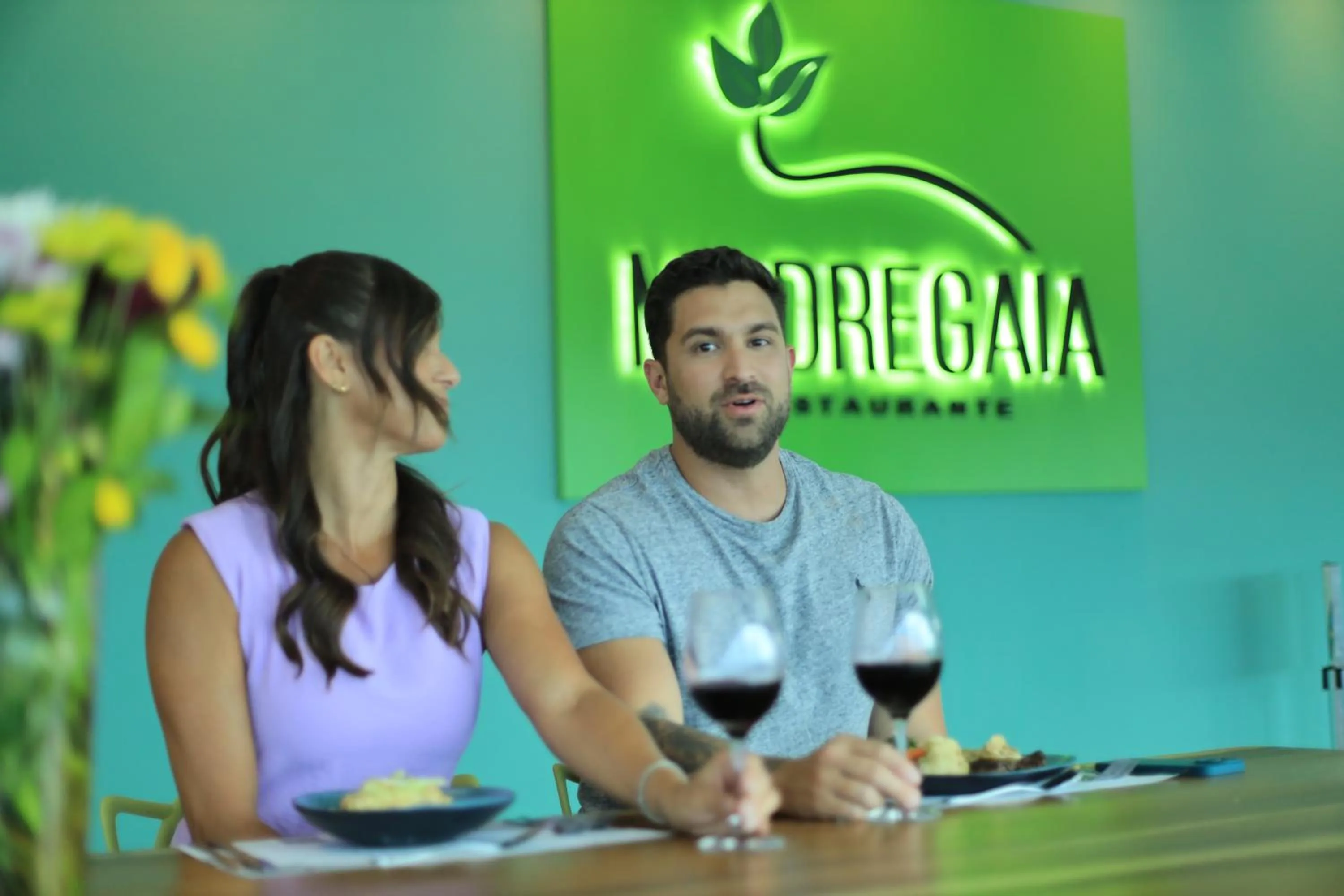 People in eSuites Hotel Recreio Shopping