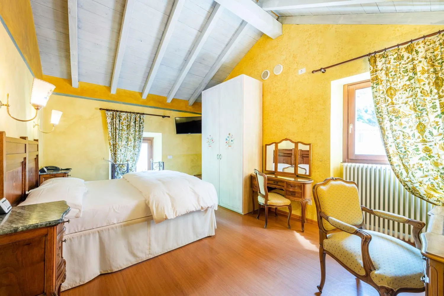 Bed in La Griglia Hotel