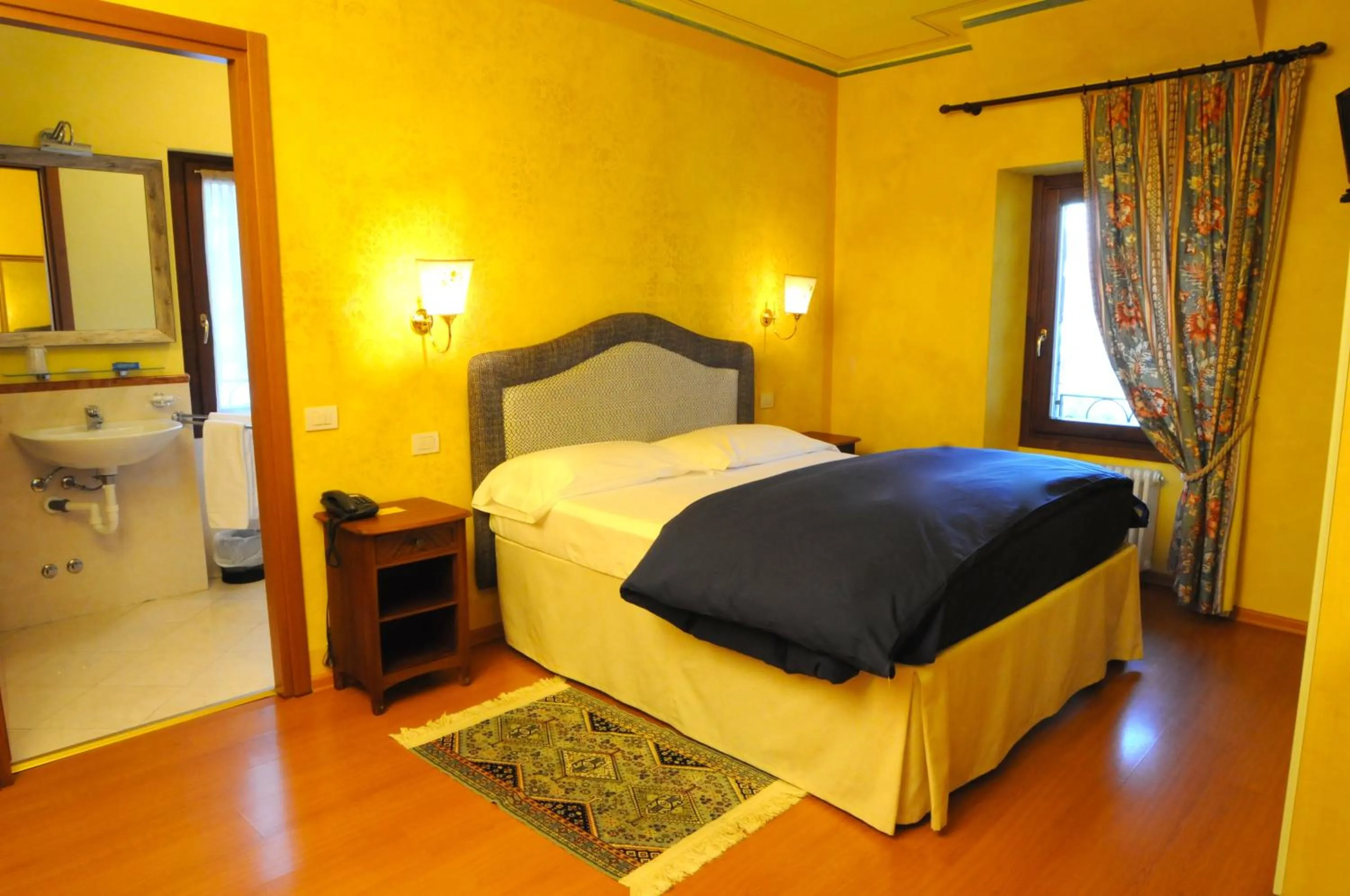 Day, Bed in La Griglia Hotel
