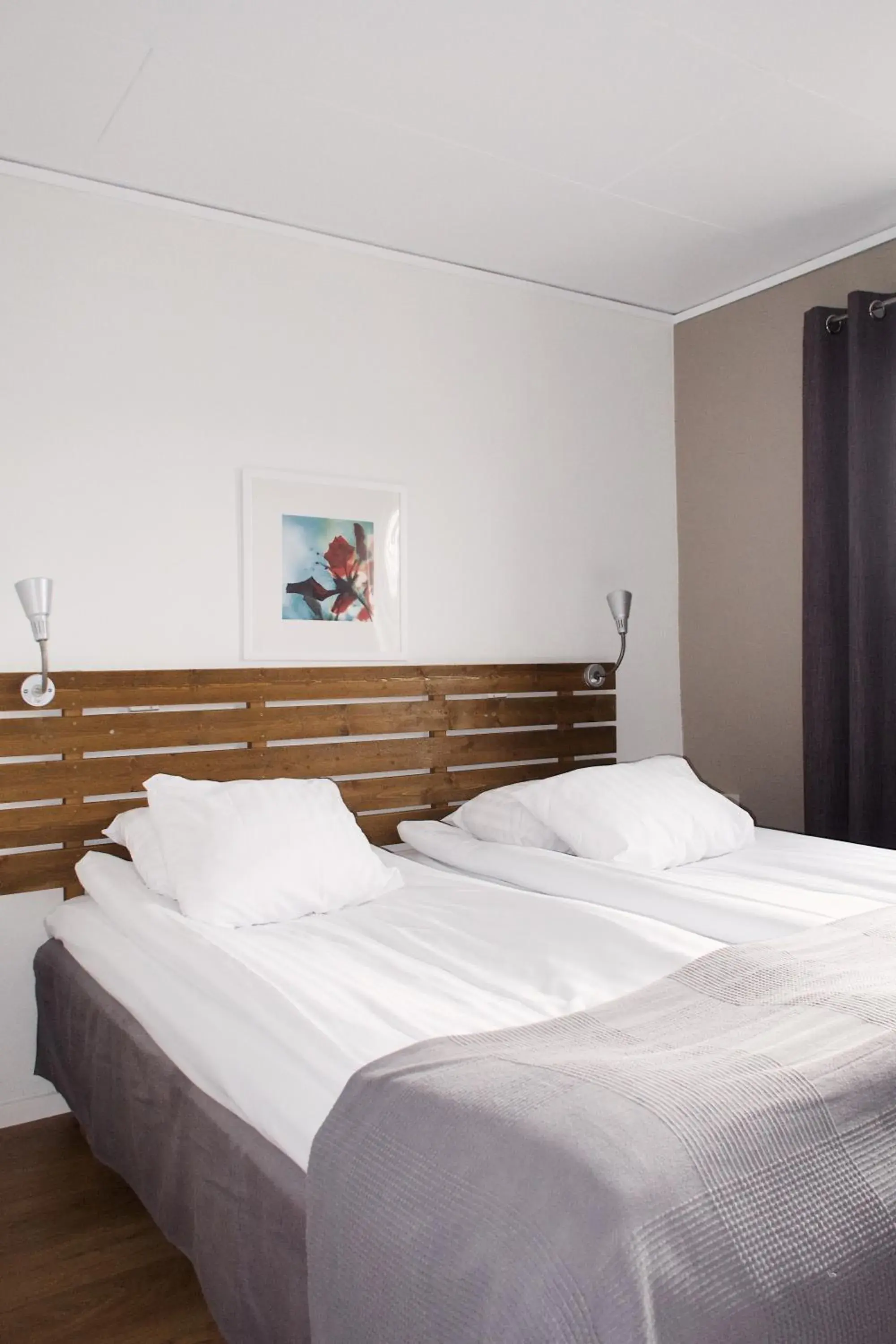 Double Room in Hotel E-10 by First Double Room in Hotel E-10 by First