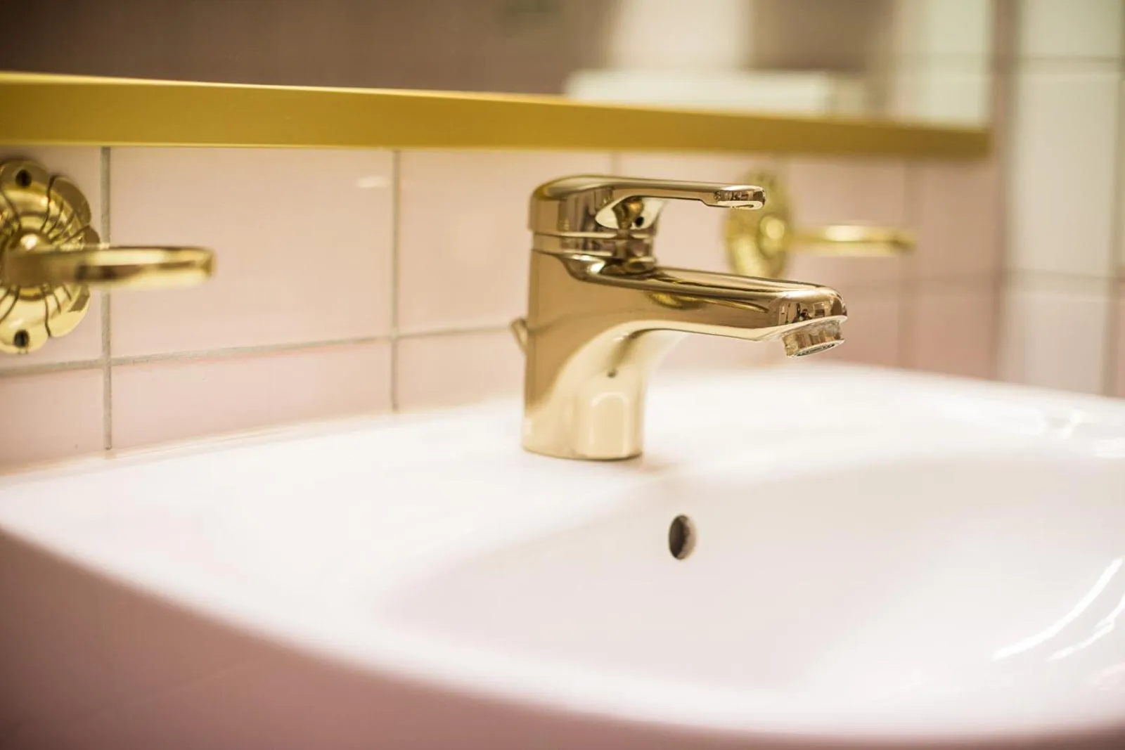 Bathroom in First Hotel Olofström