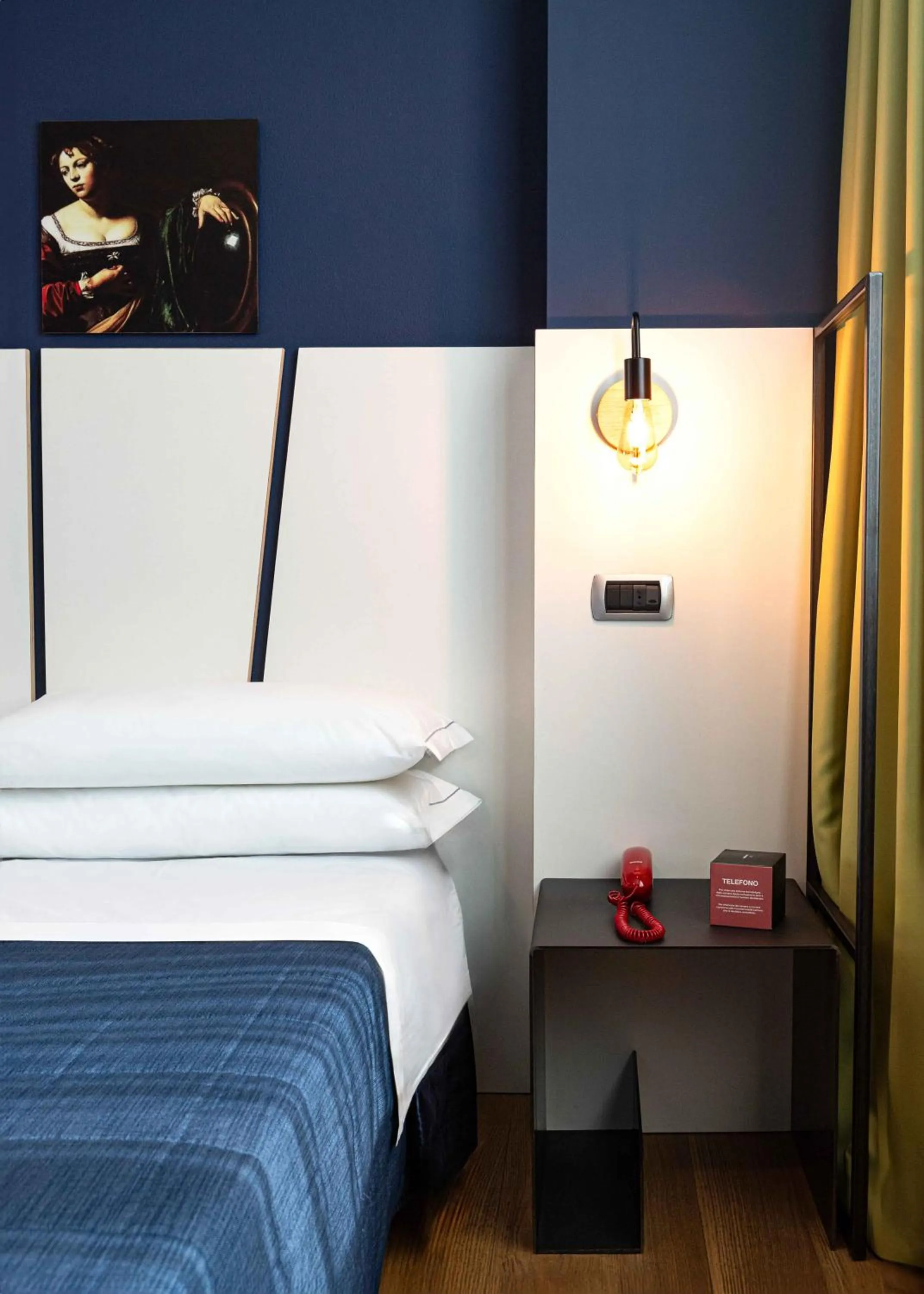 Bedroom, Bed in Garda Hotel