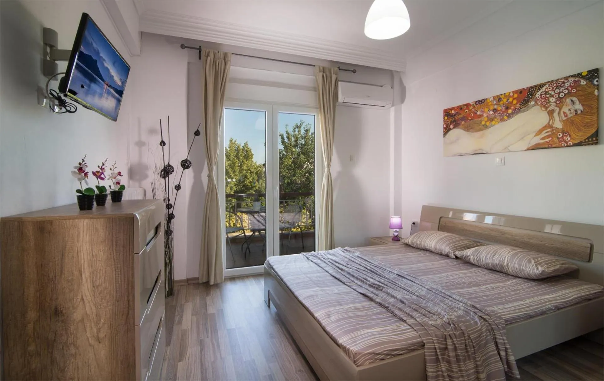 Bed in Michalis Apartments