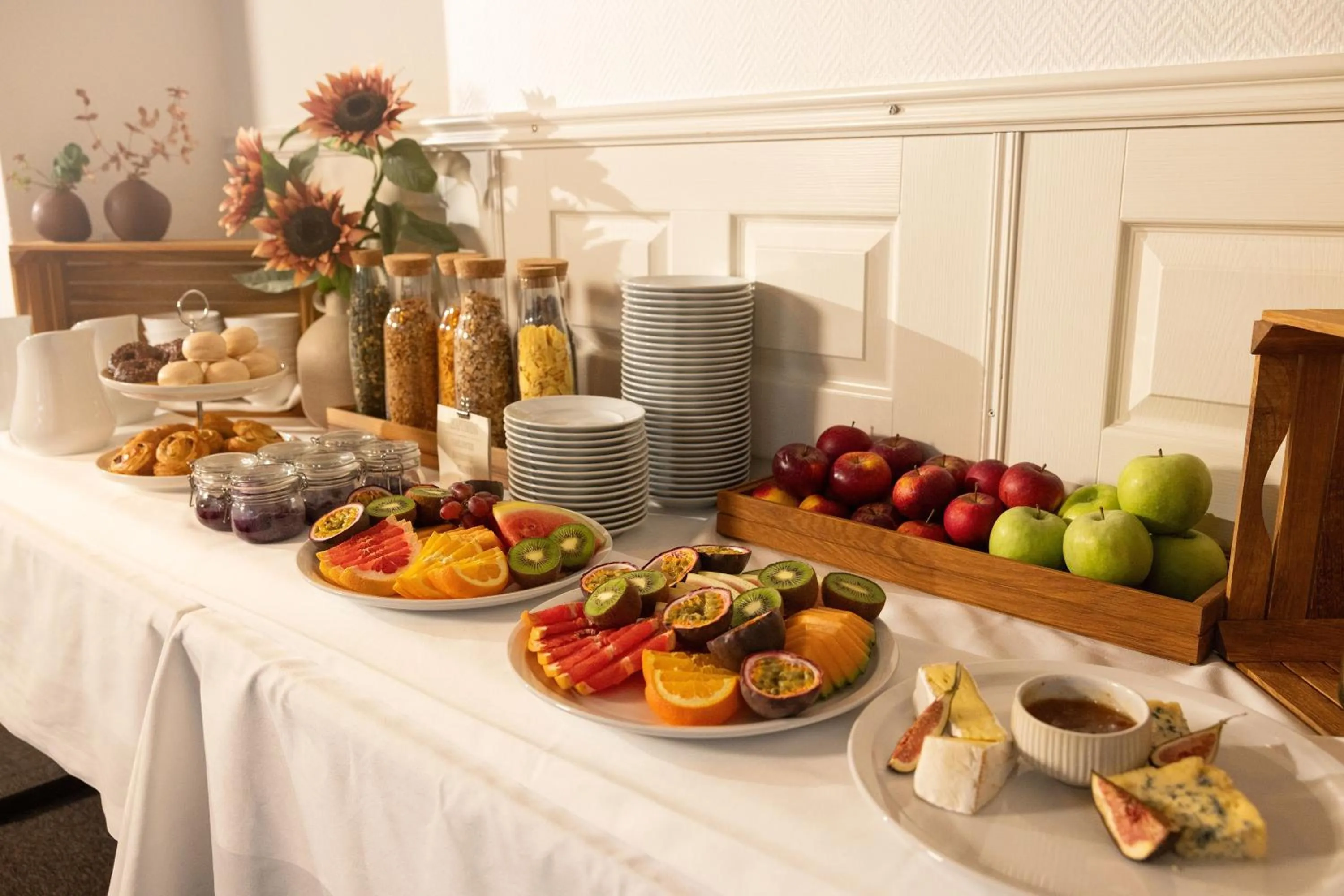 Breakfast in Hotell Gillet i Köping