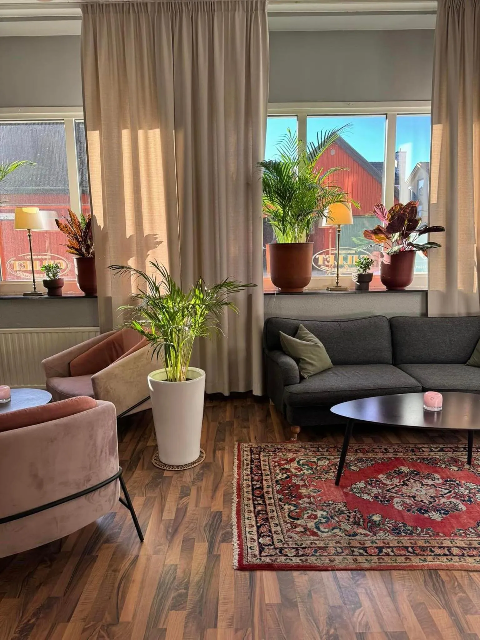 Lounge or bar in Hotell Gillet i Köping