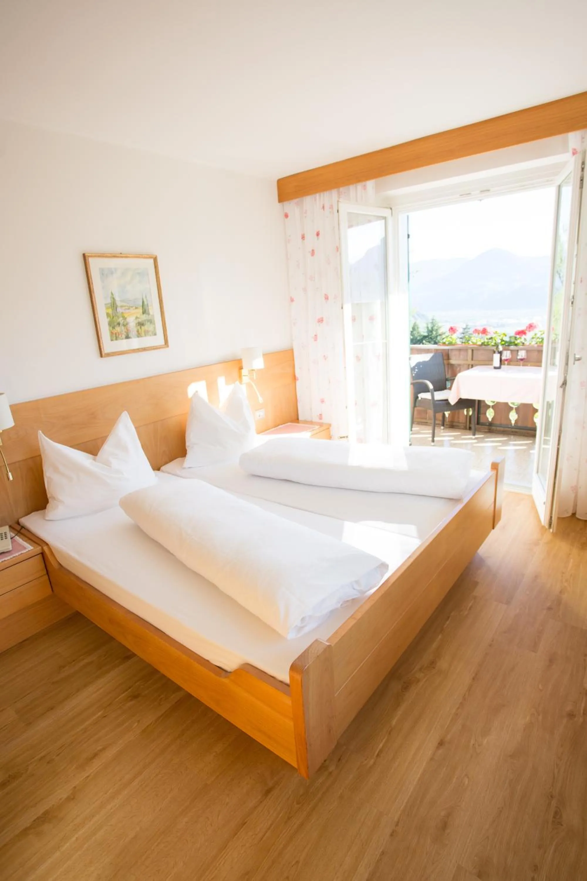 Photo of the whole room, Bed in Garni Pluner