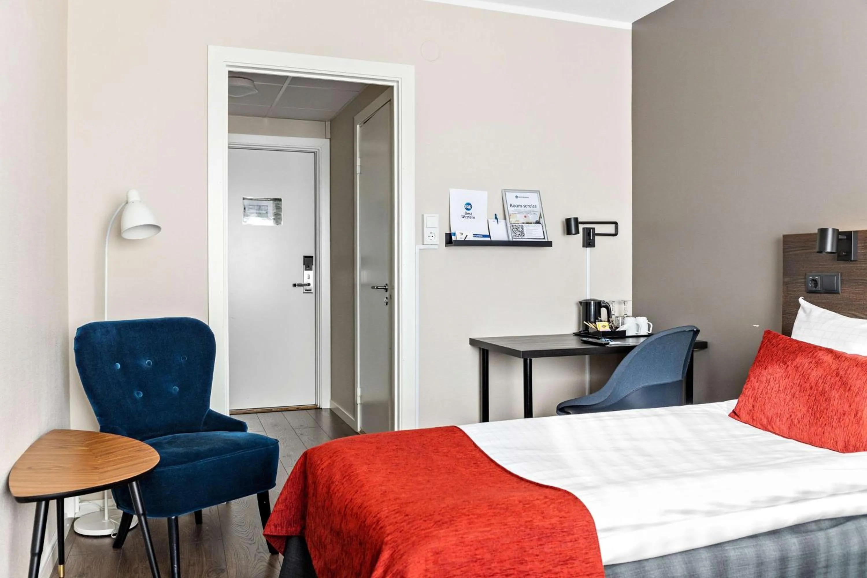 Bedroom, Bed in Best Western Hotel Savoy