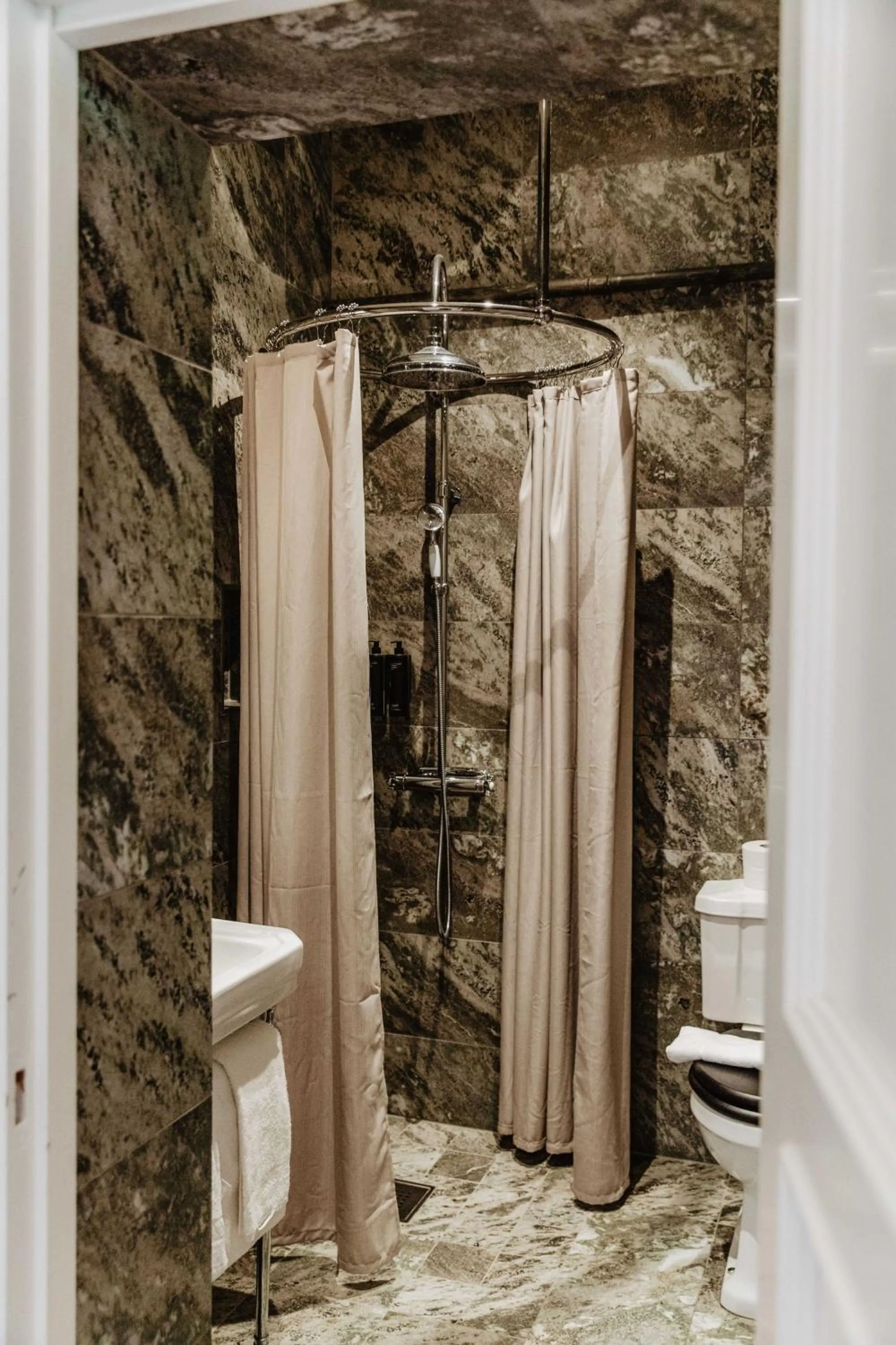 Shower in Hotel Slottsvillan