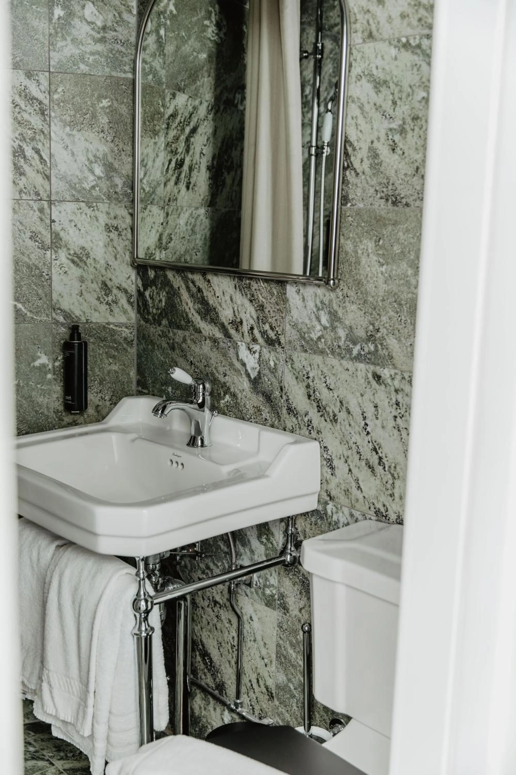 Bathroom in Hotel Slottsvillan