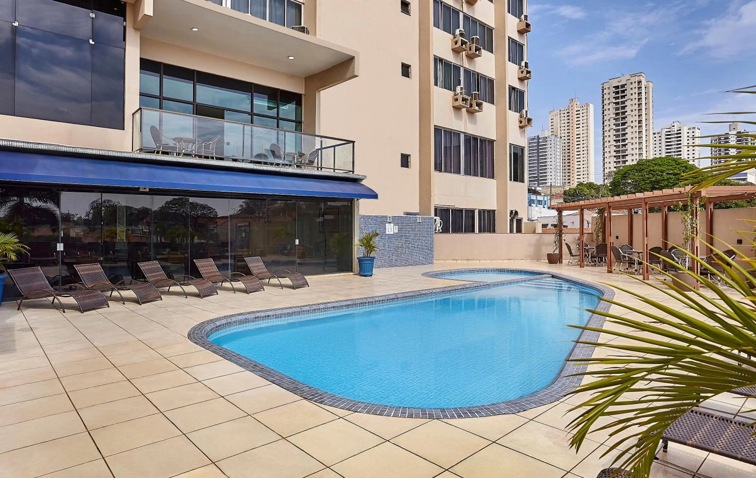 Swimming pool in Hotel Nacional Inn Piracicaba