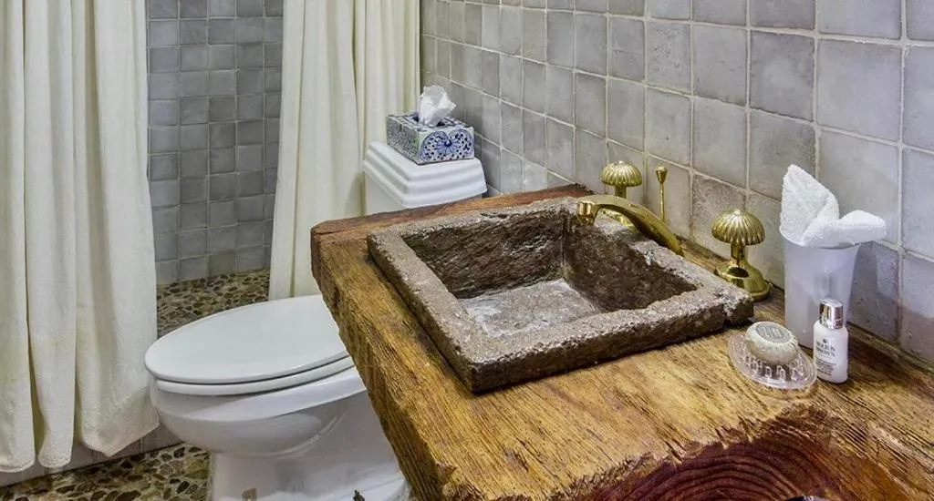 Toilet in Hacienda Las Amantes