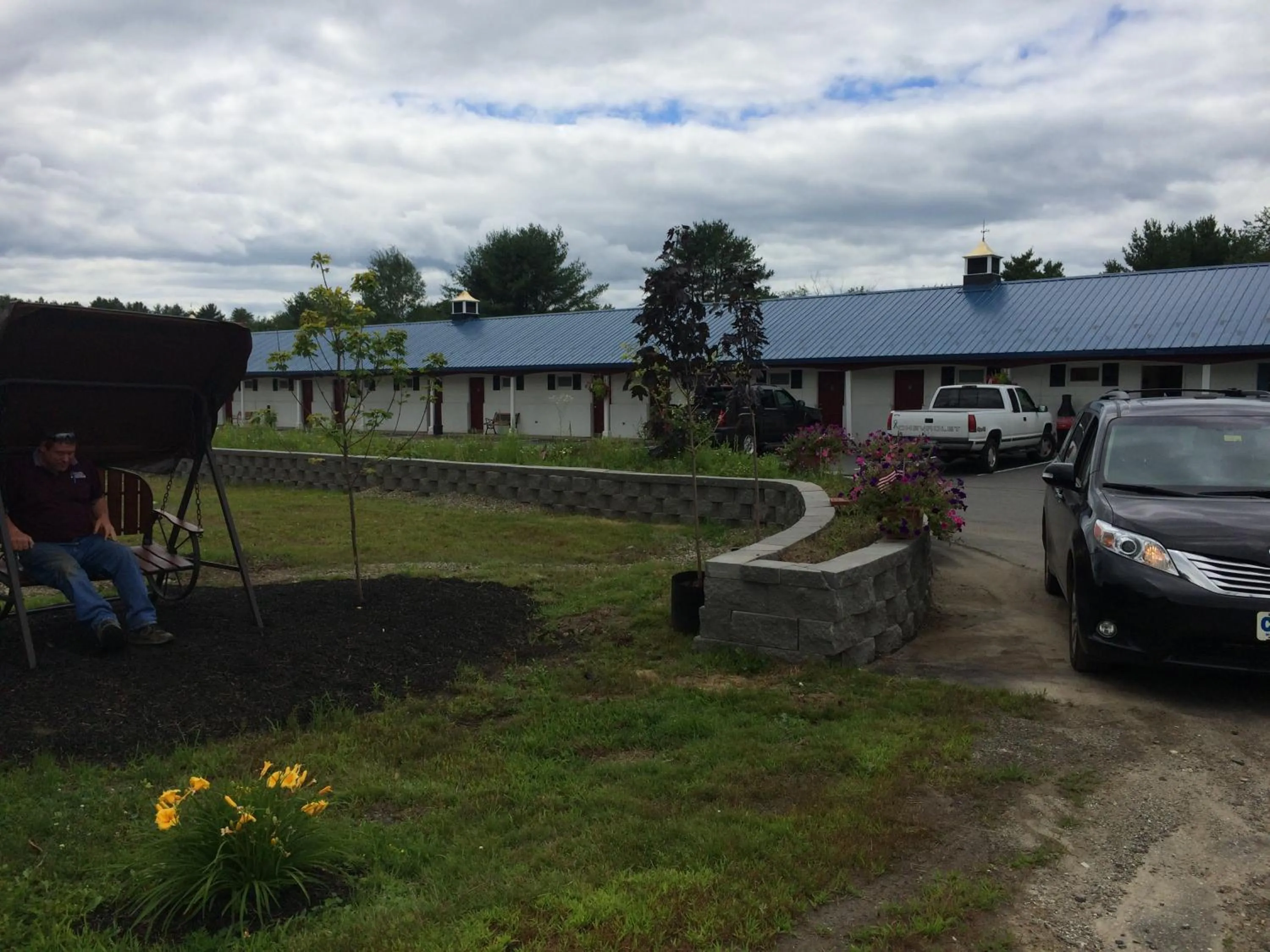 Decorative detail in Colonial Valley Motel