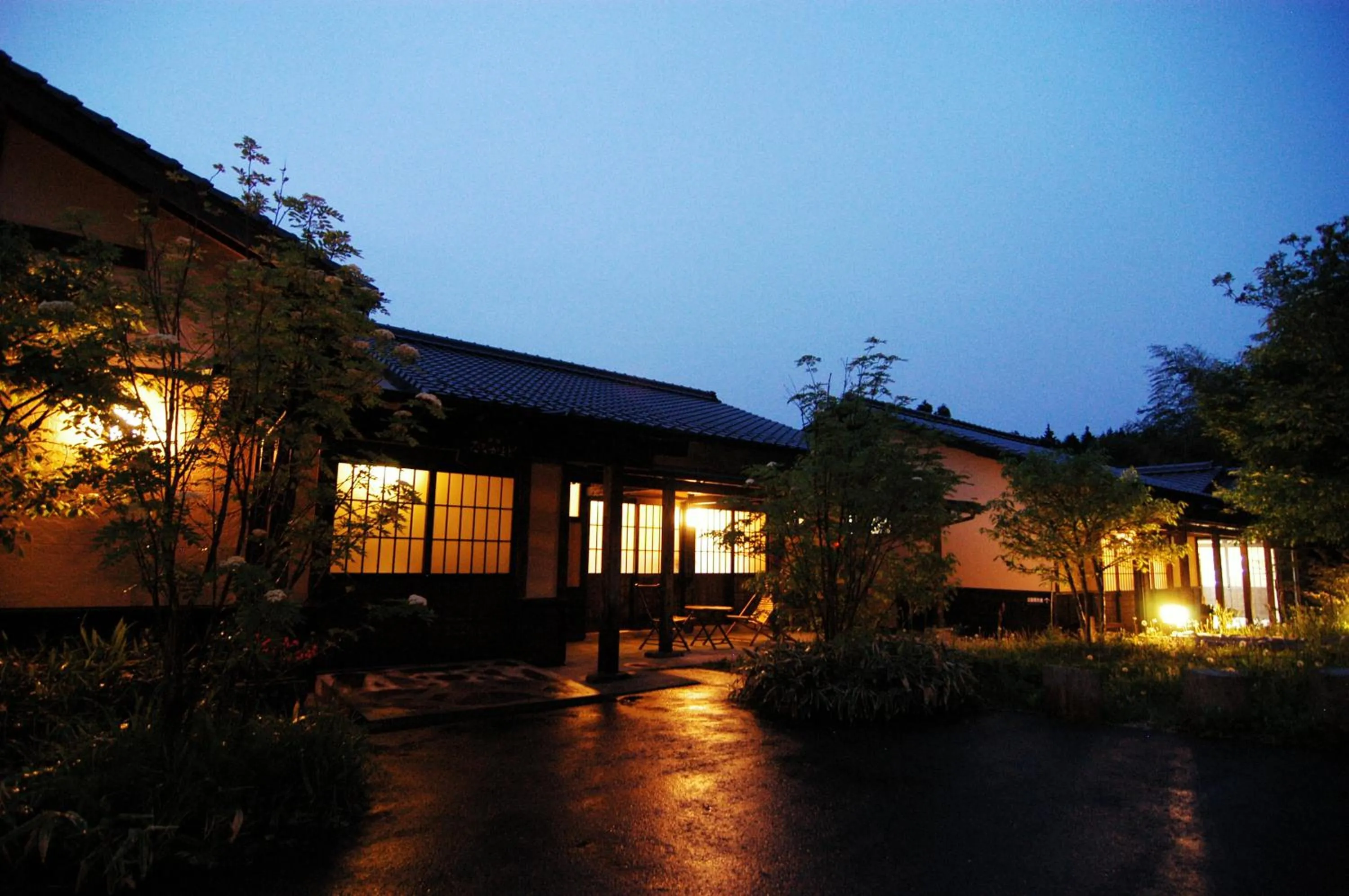 Facade/entrance in Nanakamado