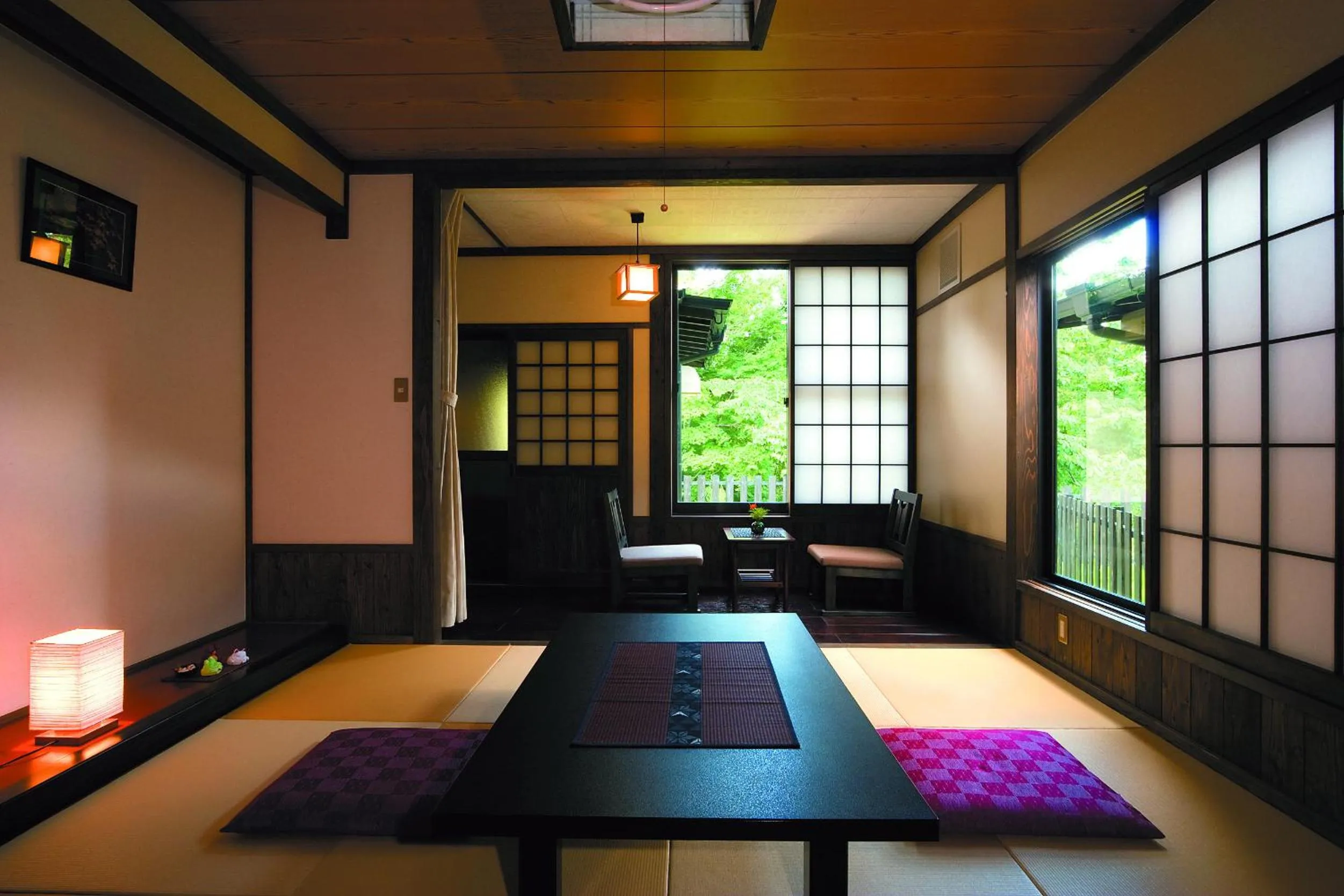 Seating area, Bed in Nanakamado