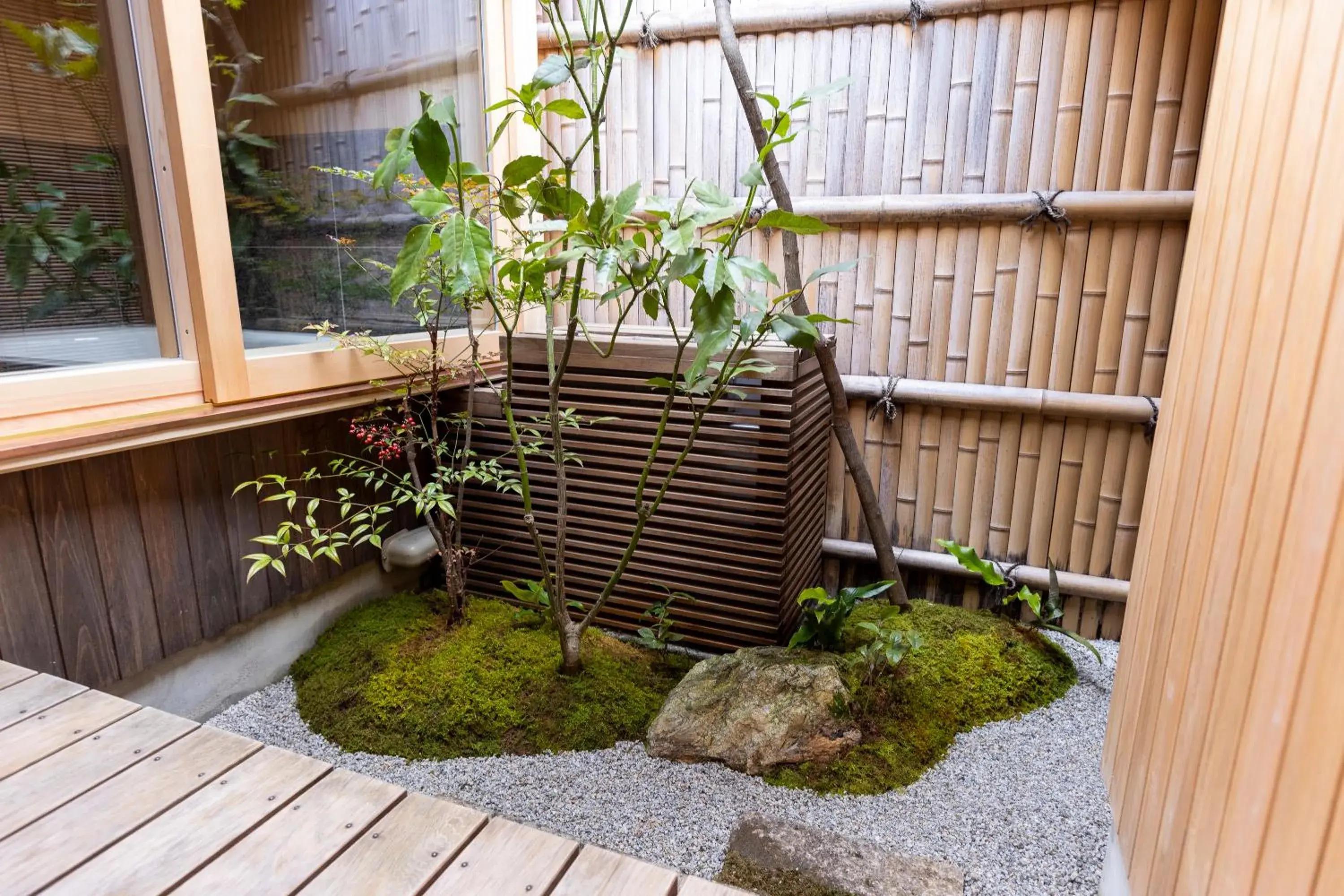 Garden view in Kyomachiya Suite Rikyu Garden view in Kyomachiya Suite Rikyu