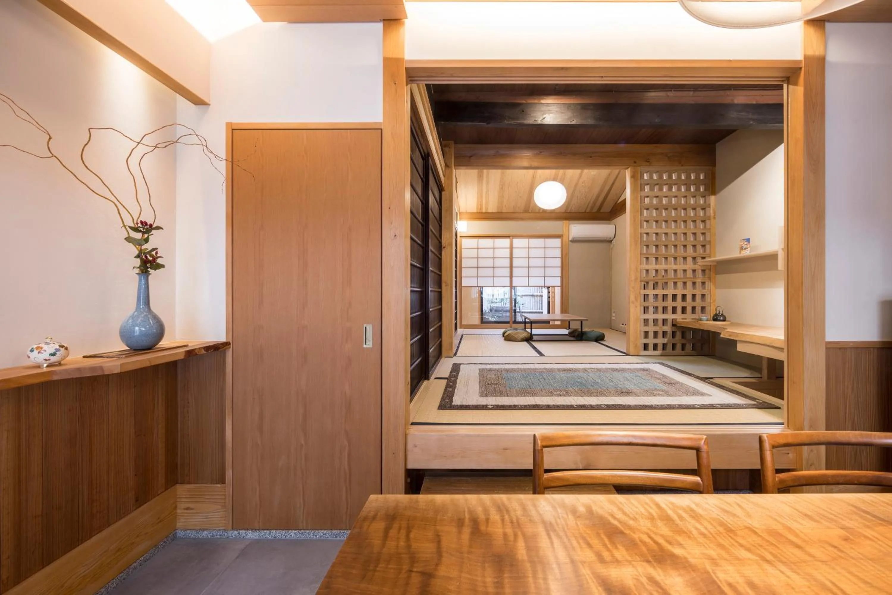 Living room, Bed in Kyomachiya Suite Rikyu