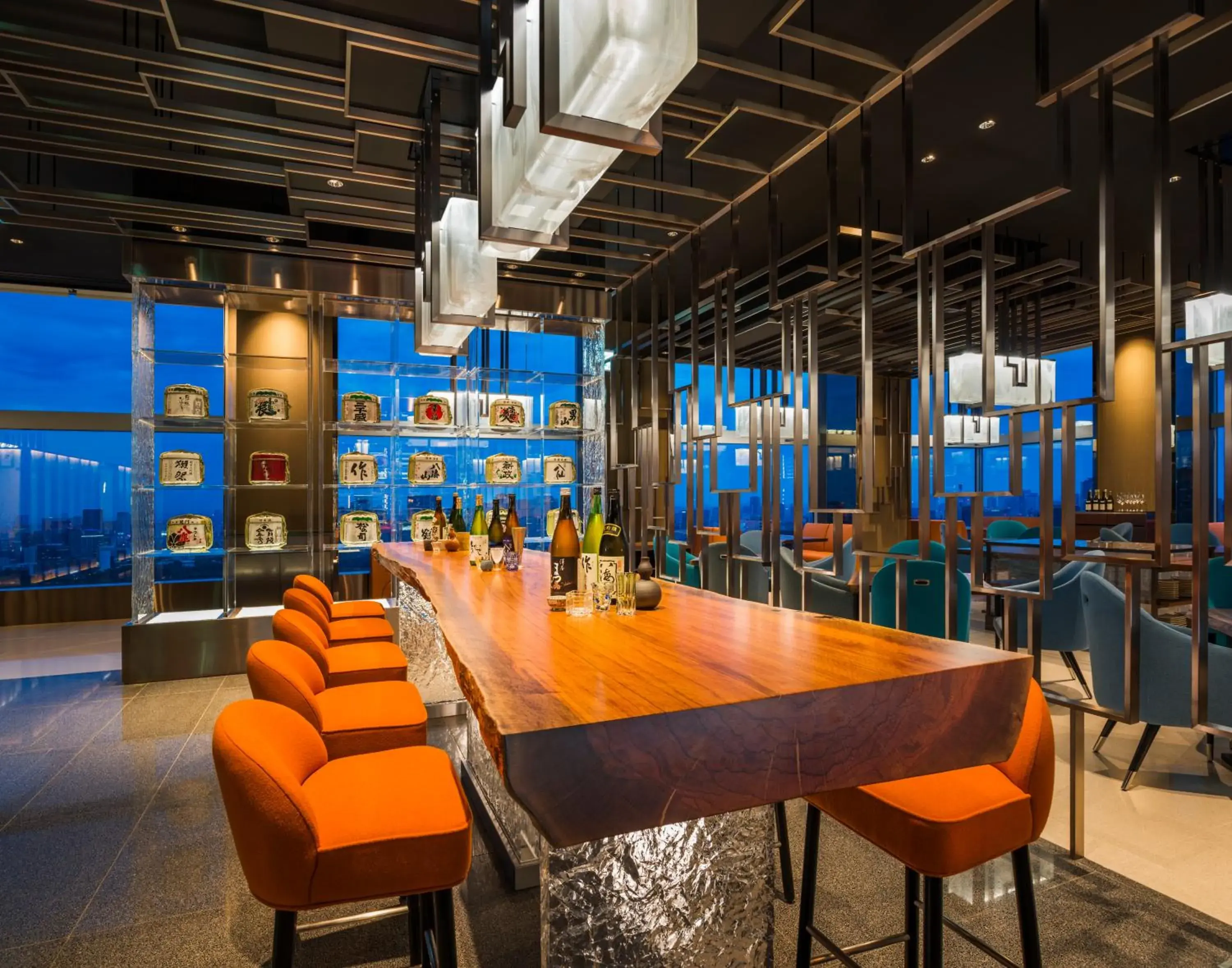 Lounge or bar in The Prince Gallery Tokyo Kioicho, a Luxury Collection Hotel Lounge or bar in The Prince Gallery Tokyo Kioicho, a Luxury Collection Hotel