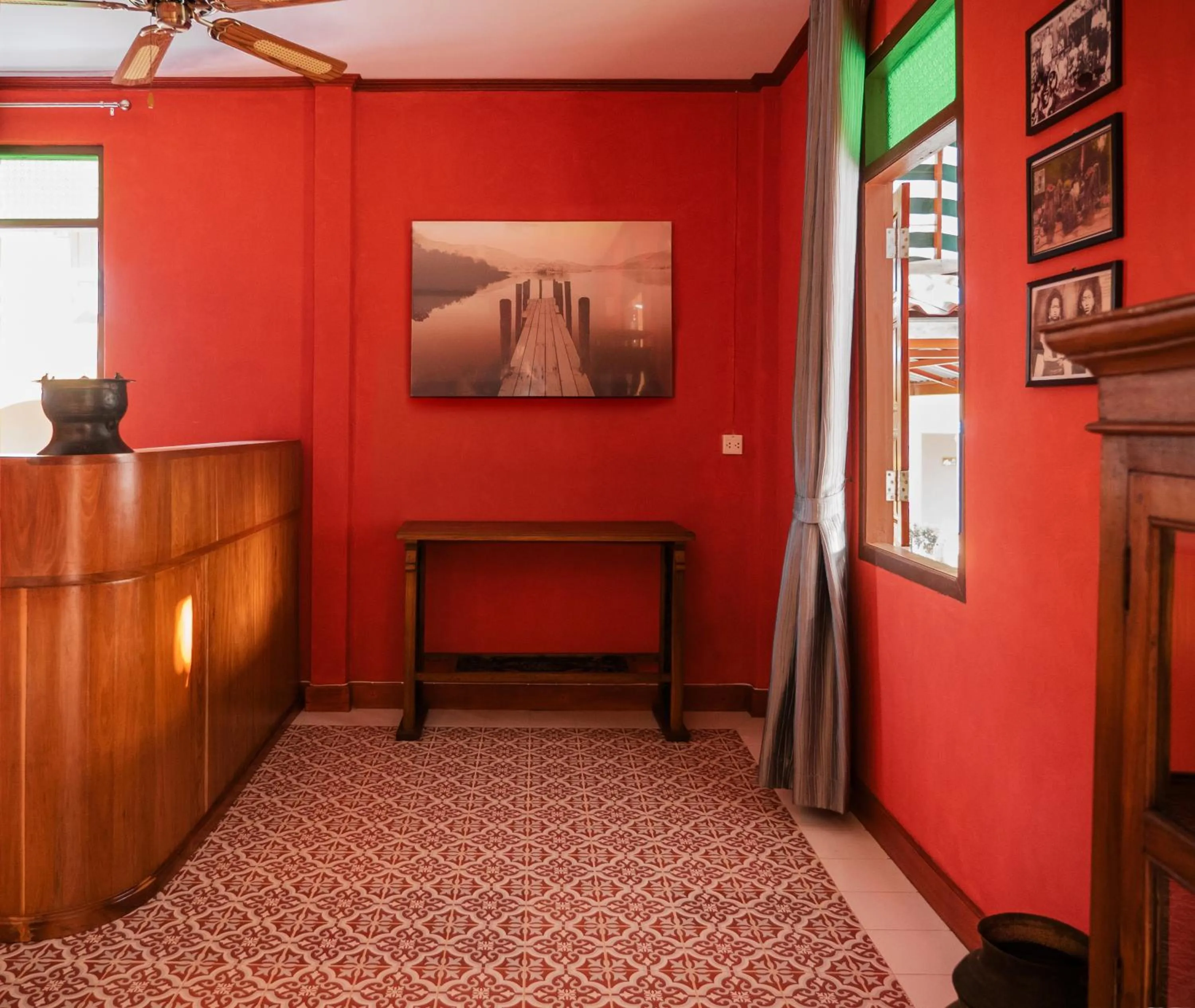 Lobby or reception in Le Jardin Hotel