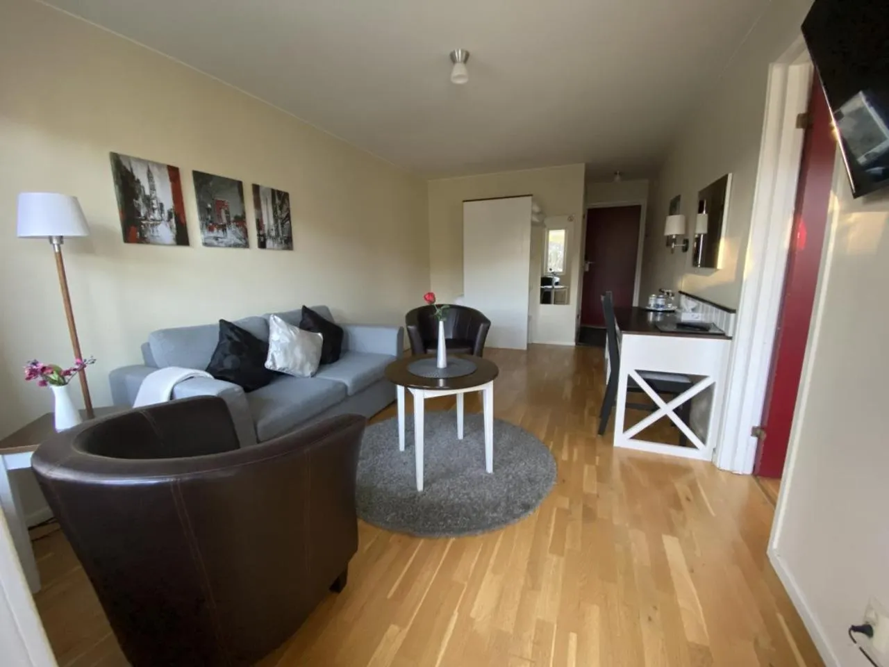 Living room, Bed in Nordby Hotell