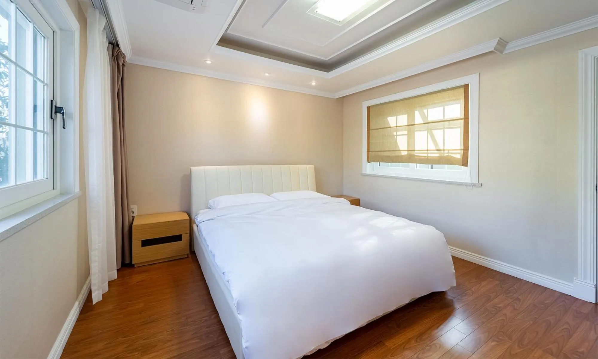 Bed in Kylin Villa resort Jeju