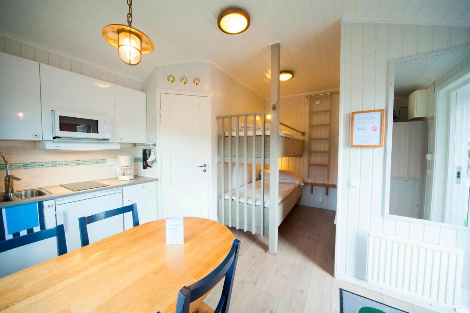 Bedroom, Bed in Lisebergsbyns Stugor